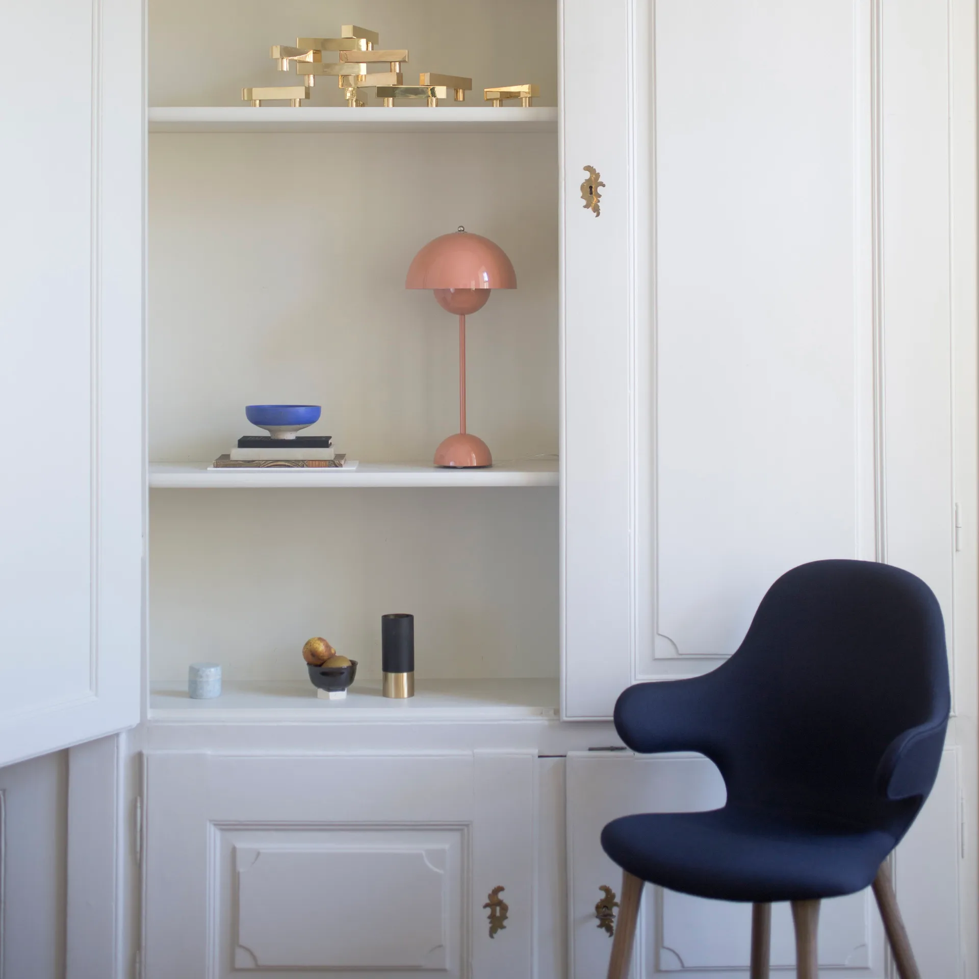 Lampe de table FlowerPot VP3, beige-rouge &Tradition