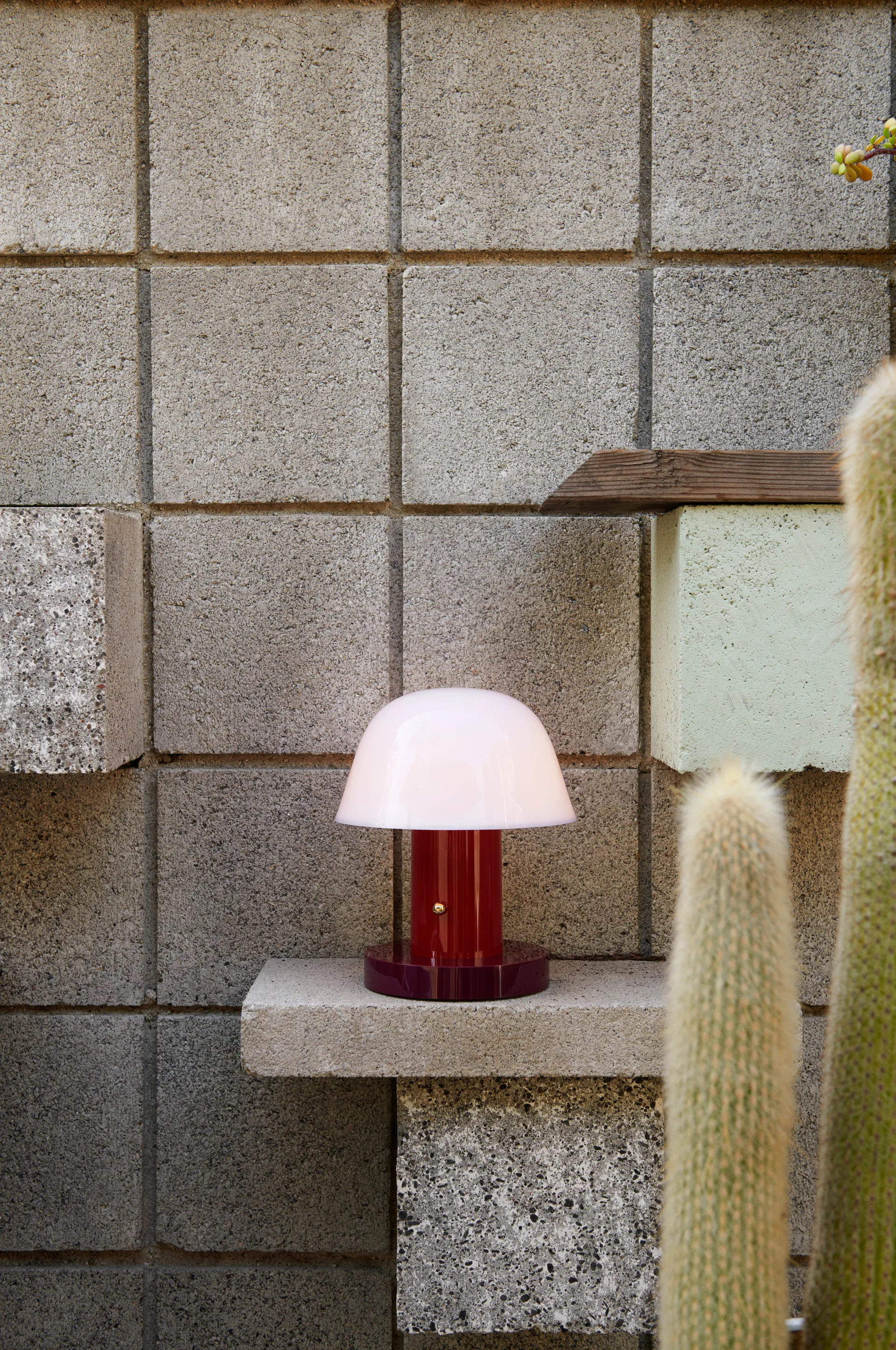 Lampe de table Setago JH27, Maroon-grape &Tradition