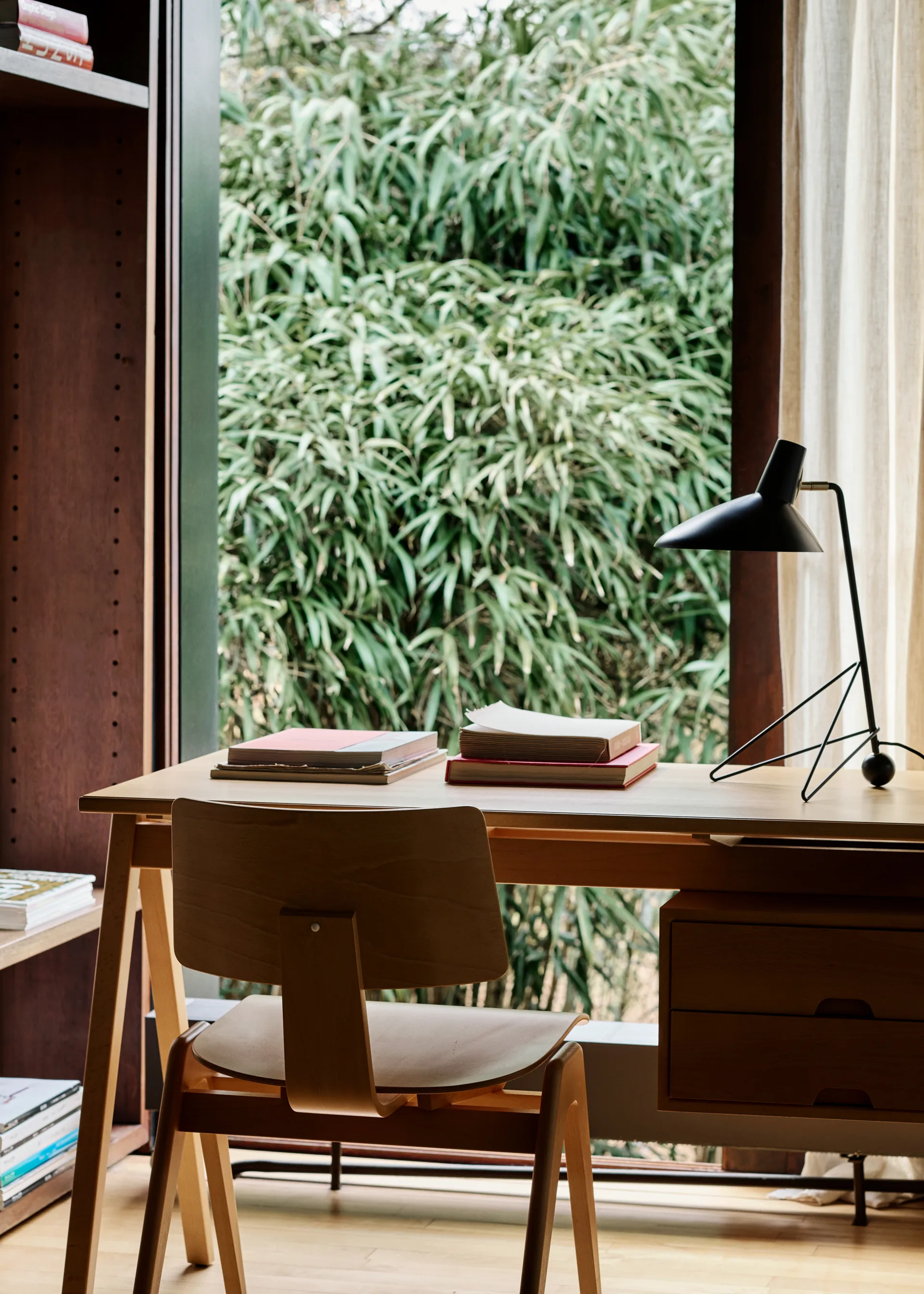 Lampe de table Tripod HM9 45 cm, Matt black &Tradition