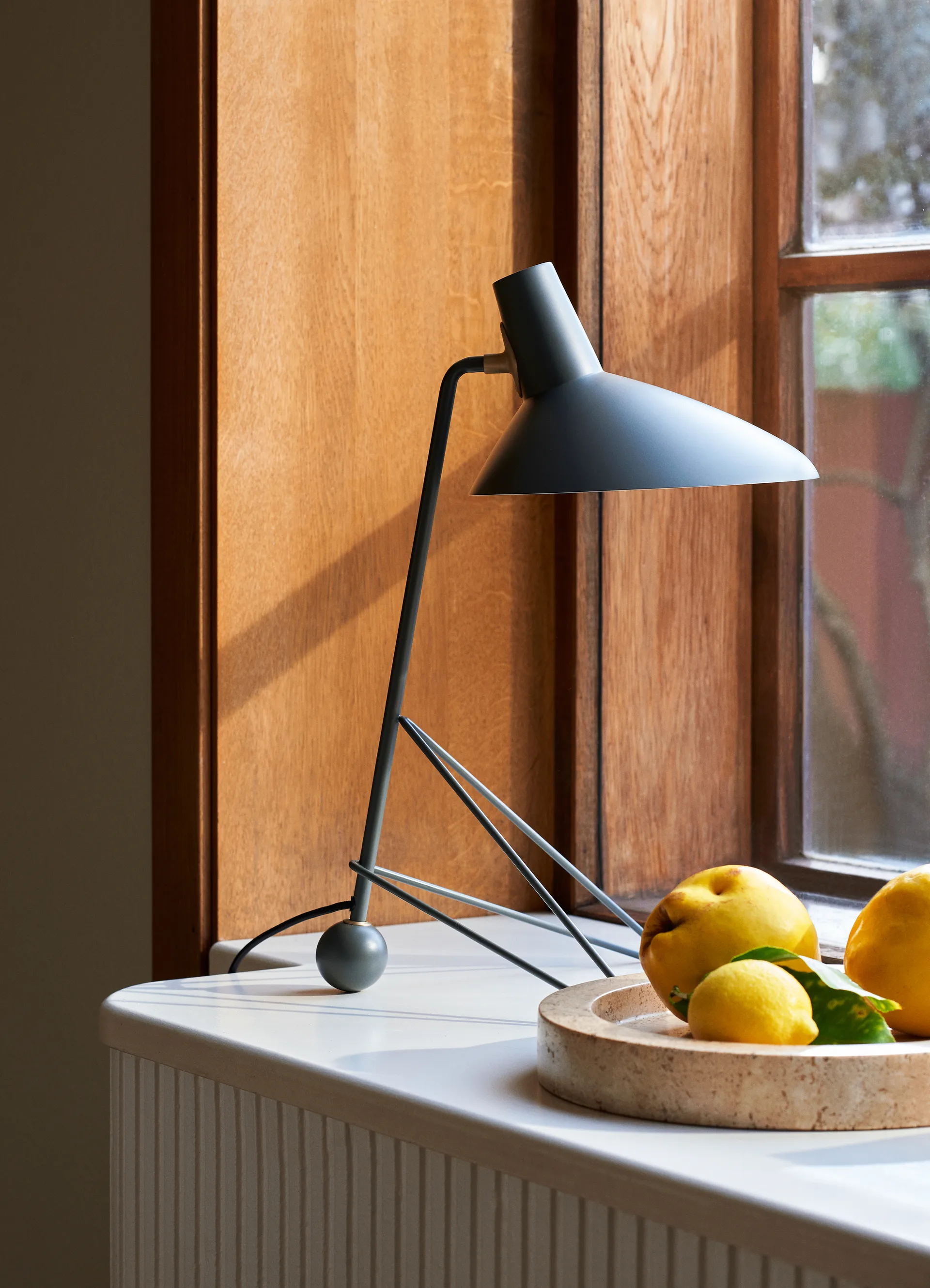 Lampe de table Tripod HM9 45 cm, Moss &Tradition