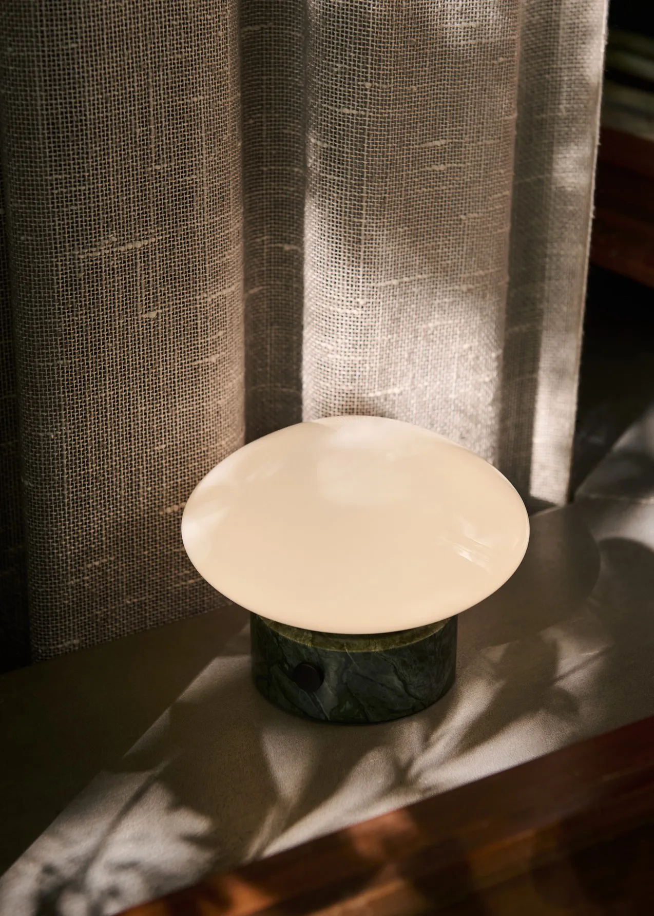 Lampe portable Mist AP21 12 cm, Verde Guatemala-opal glass &Tradition