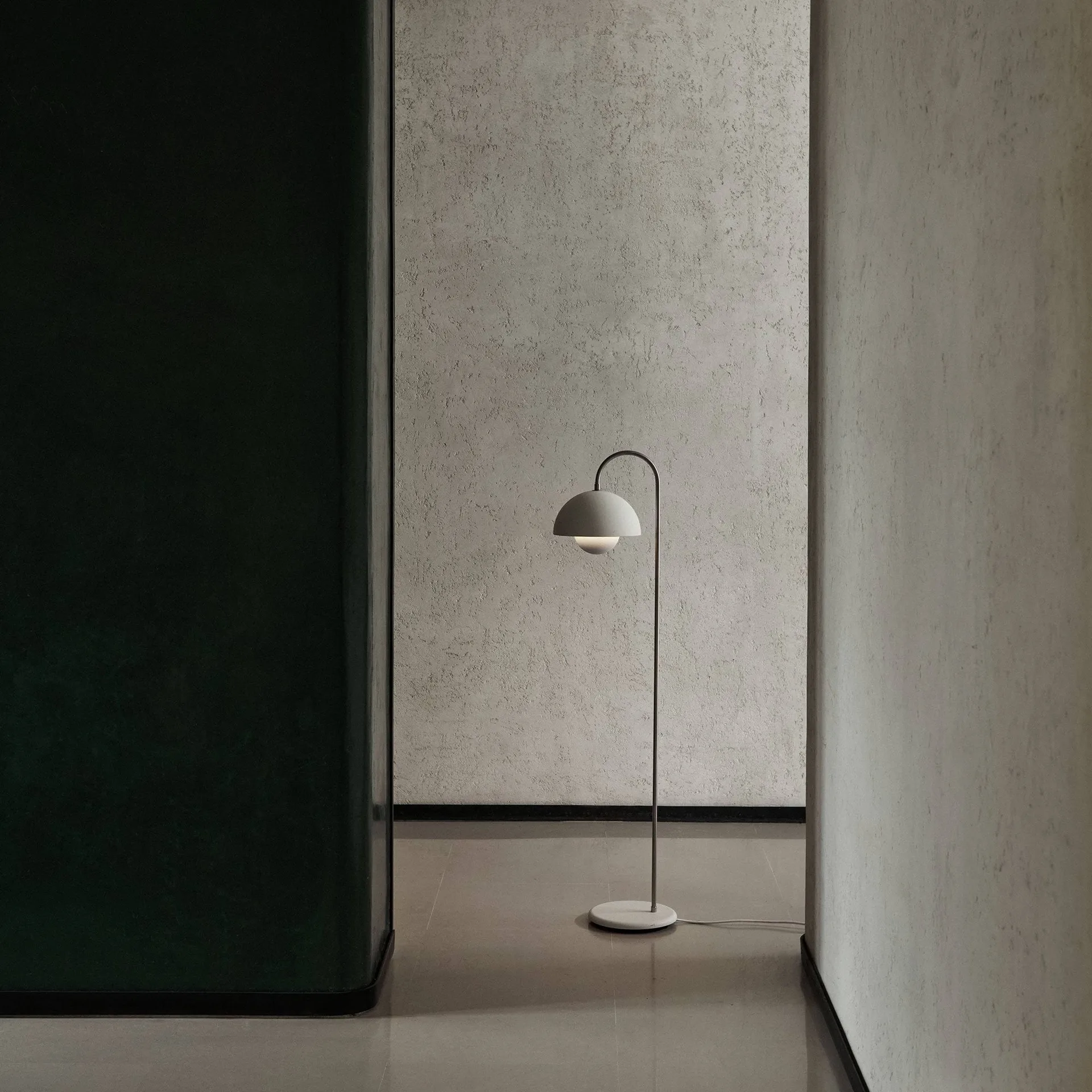 Lampe sur pied Flowerpot VP12, Matt white &Tradition