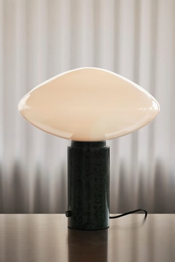 Mist AP17 Lampe à poser Ø37 cm - Matt White & Guatemala Verde - &Tradition