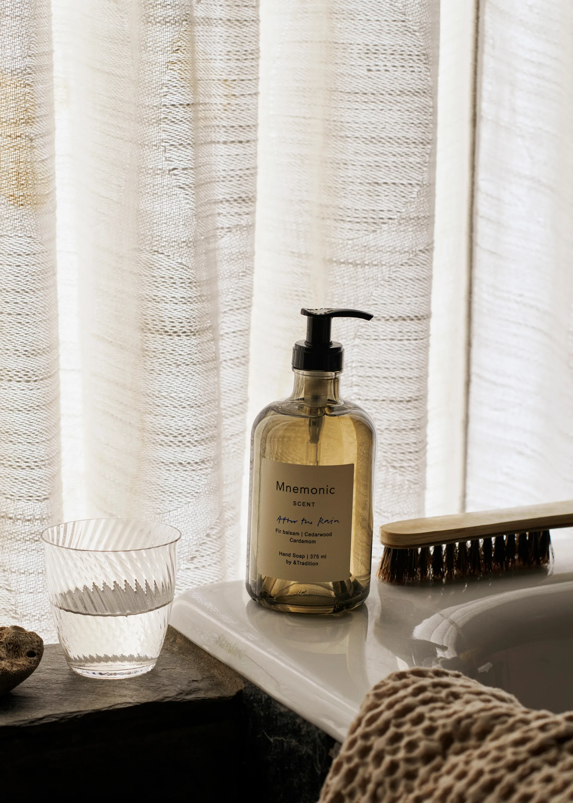 Mnemonic MNC1 Savon 375 ml, After the rain &Tradition