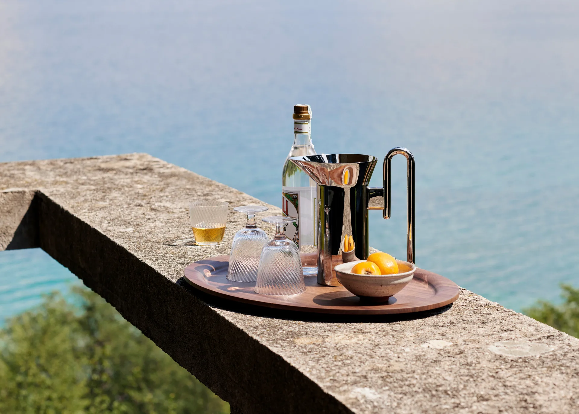 Momento JH38 Carafe 1 liter, Polished Steel
 &Tradition