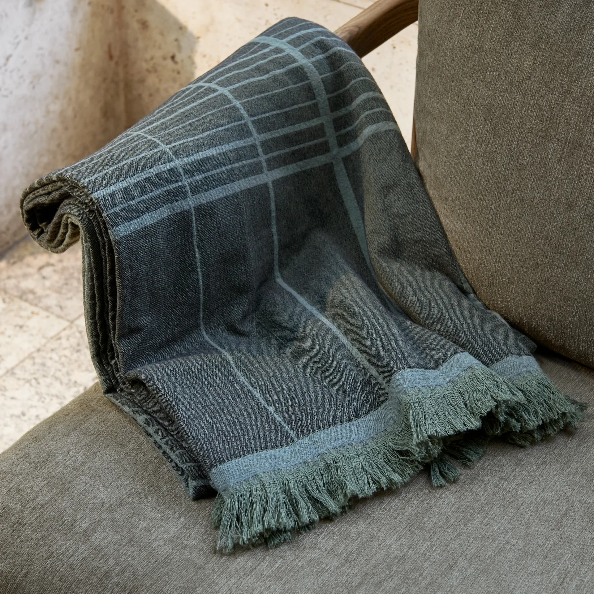 Plaid Untitled AP10 150x210 cm, Dark green &Tradition