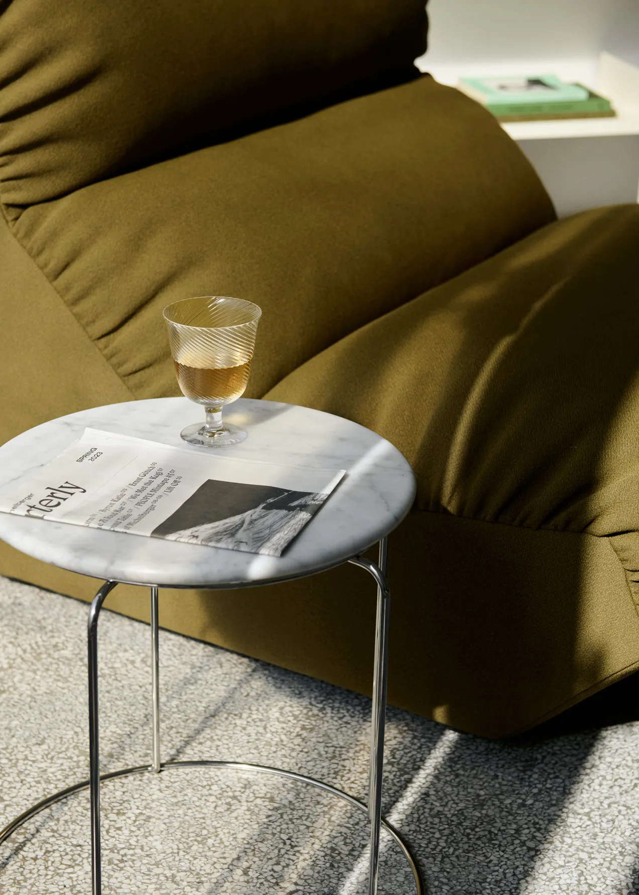 Plateau Wire Stool VP11 Ø38 cm, Bianco Carrara marbre &Tradition