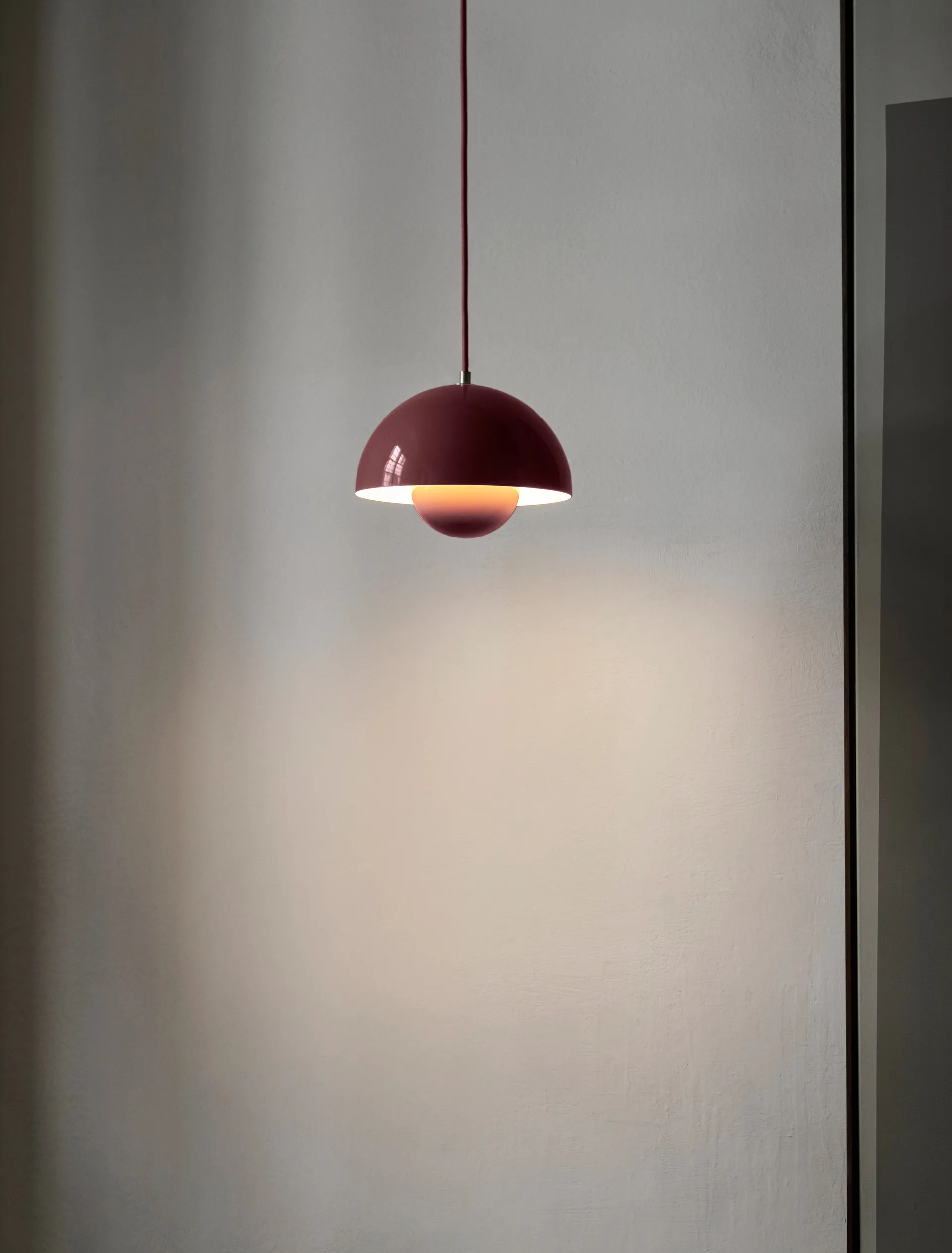 Suspension Flowerpot VP1, Dark plum &Tradition