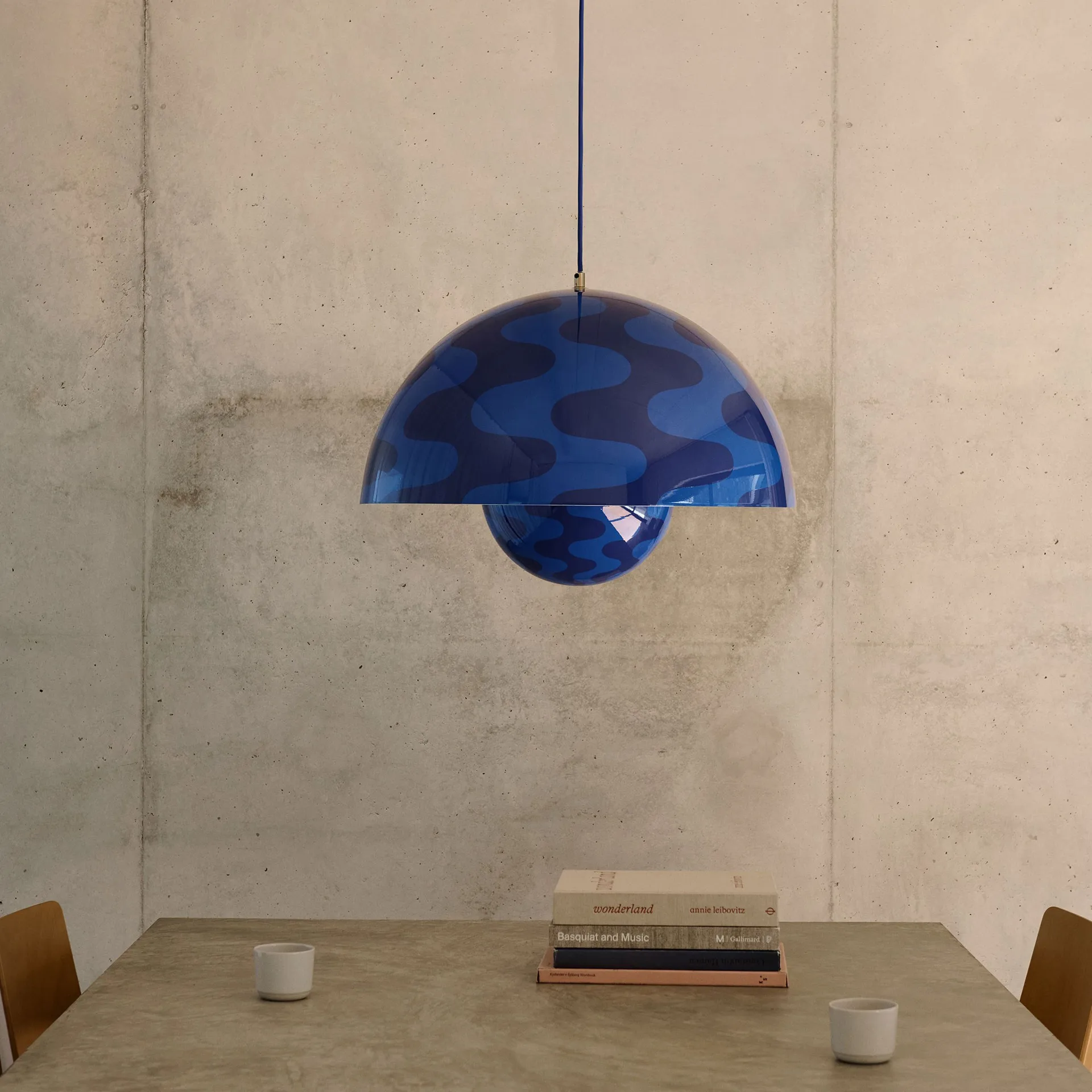 Suspension Flowerpot VP2, Cobalt blue-Twilight blue &Tradition