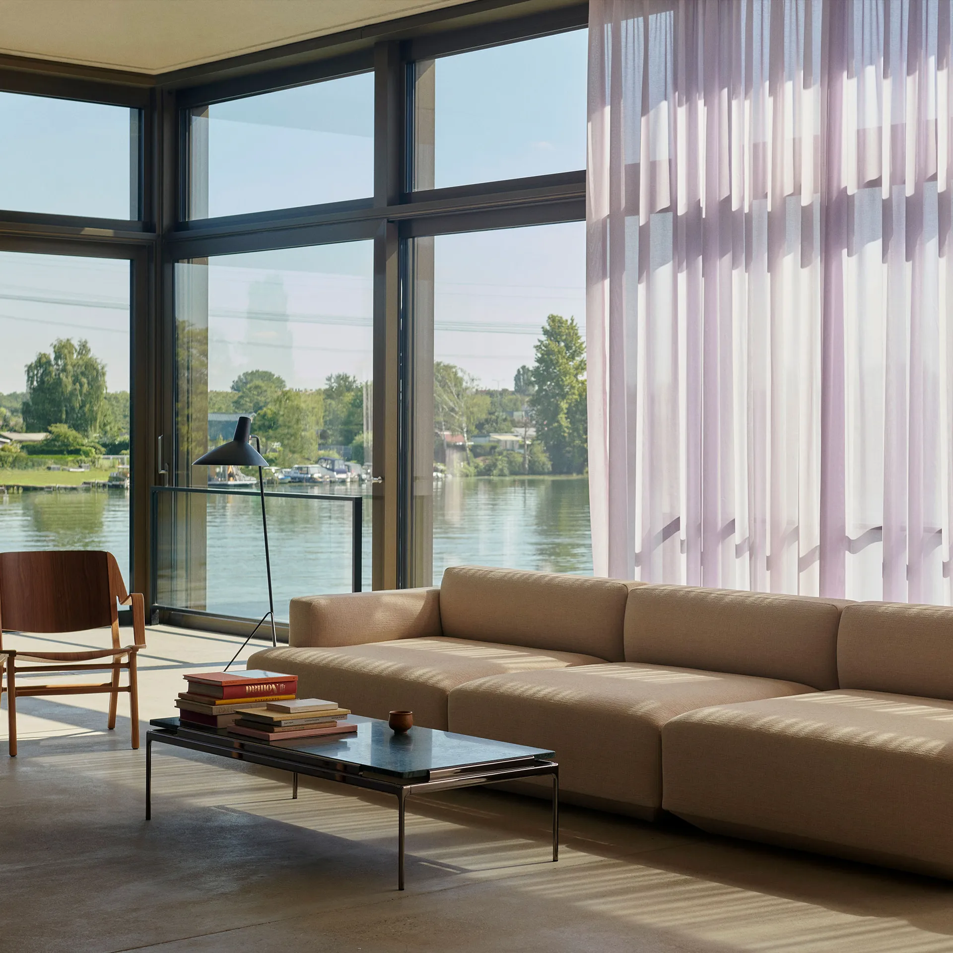 Table basse Sett LN12, Verde guatemala-dark chrome &Tradition