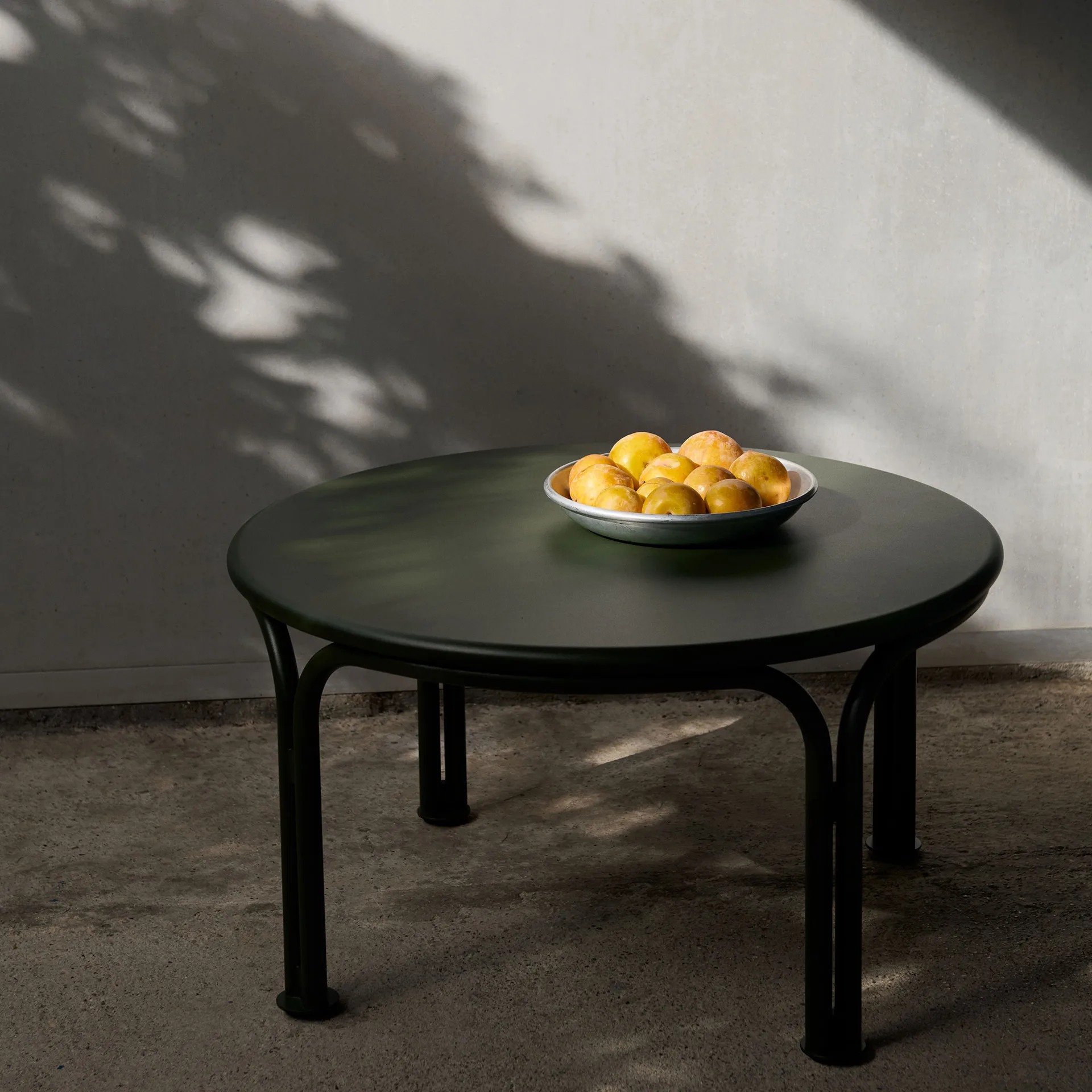 Table basse Thorvald SC108, Bronze green, Ø70 cm &Tradition