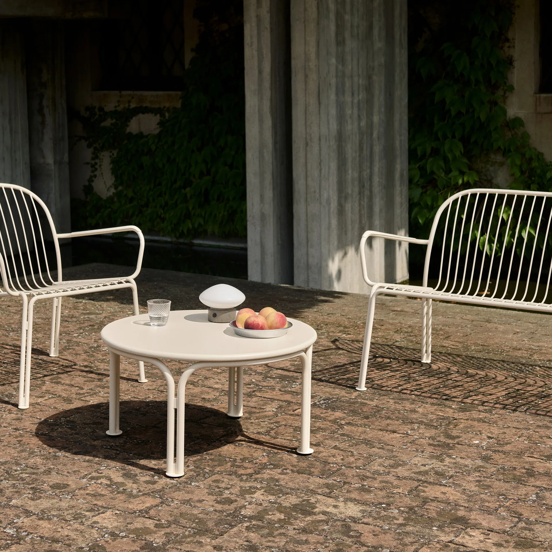Table basse Thorvald SC108, Ivory, Ø70 cm &Tradition