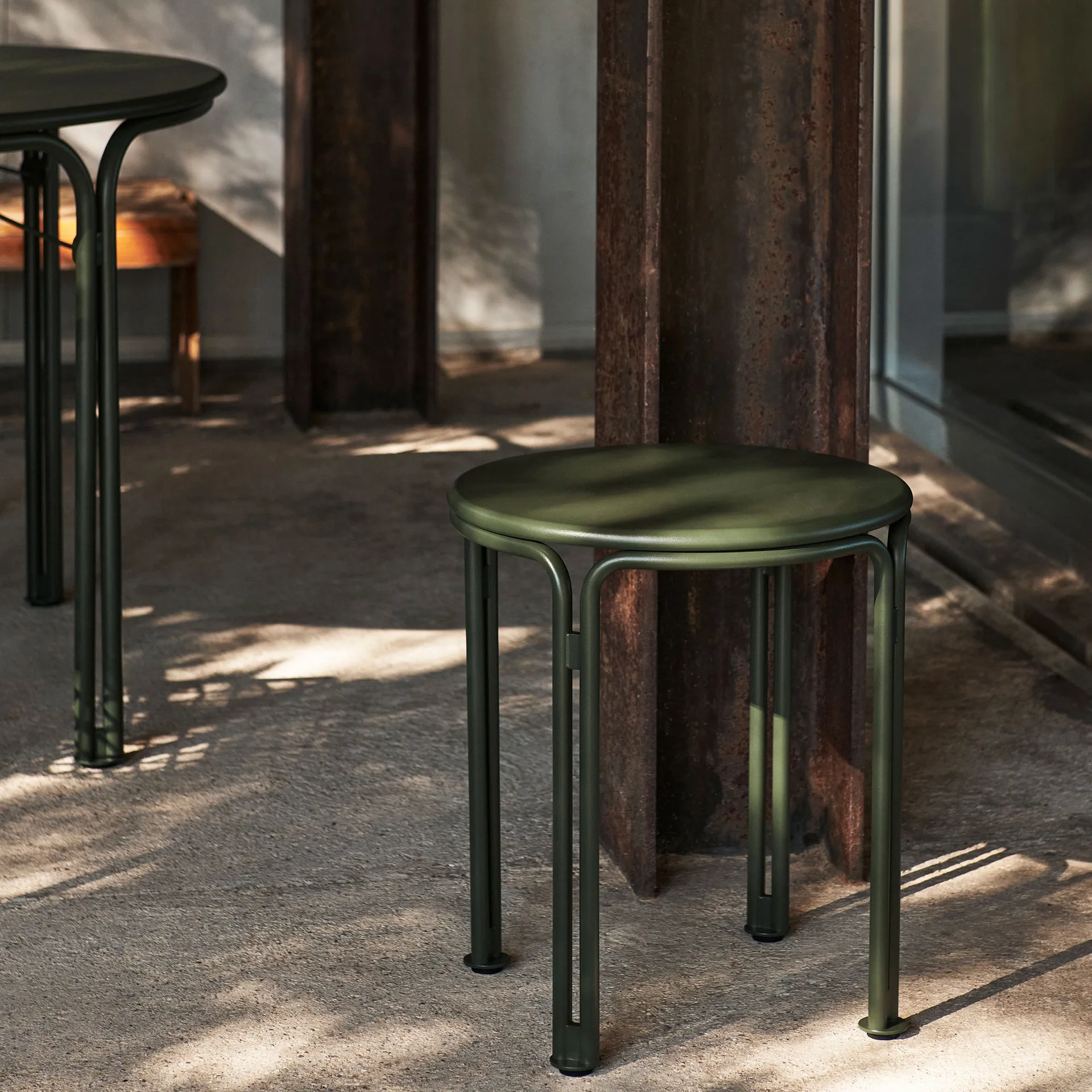 Table d'appoint Thorvald SC102, Bronze green &Tradition