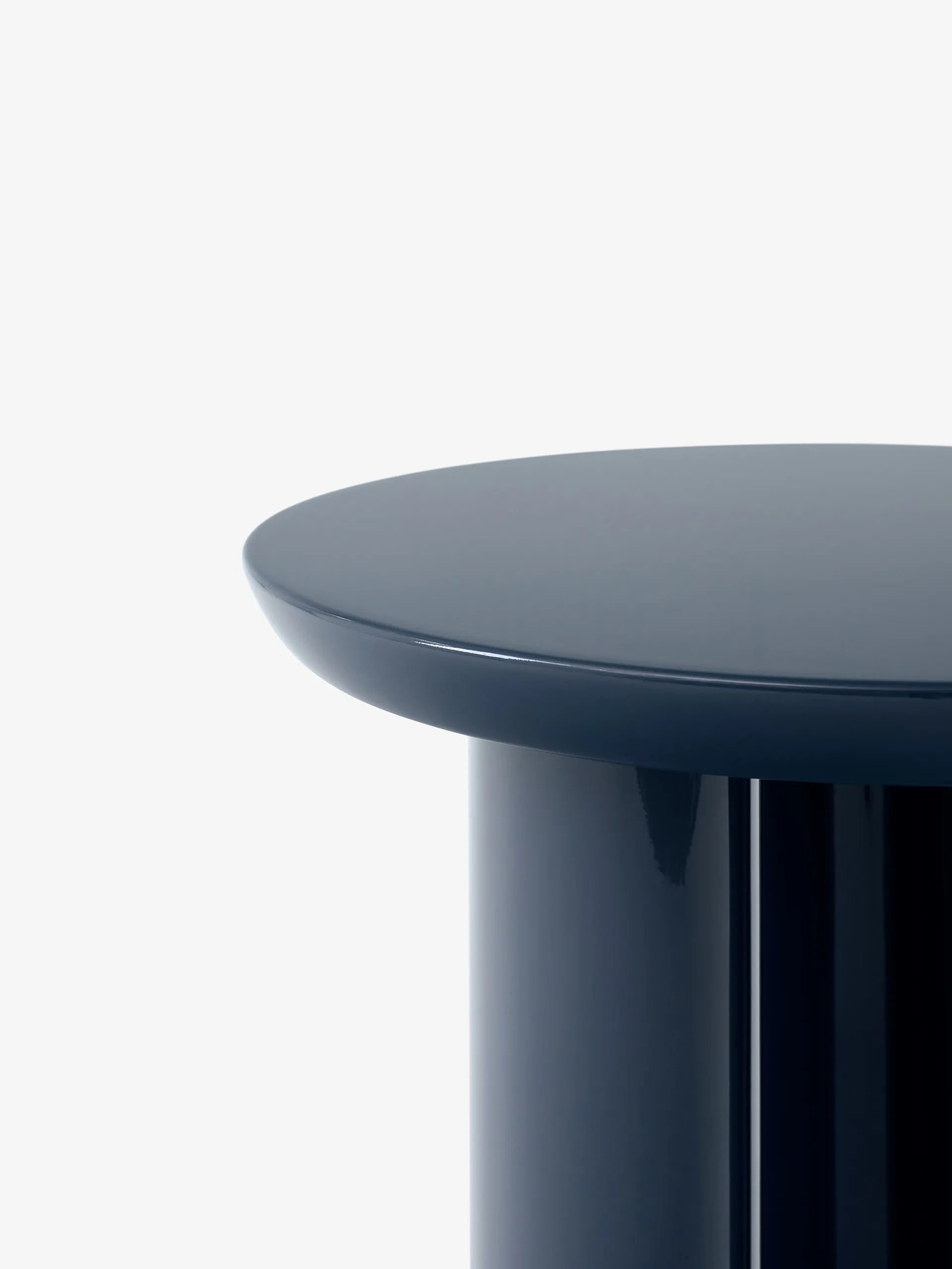Table d'appoint Tung JA3, Bleu acier &Tradition
