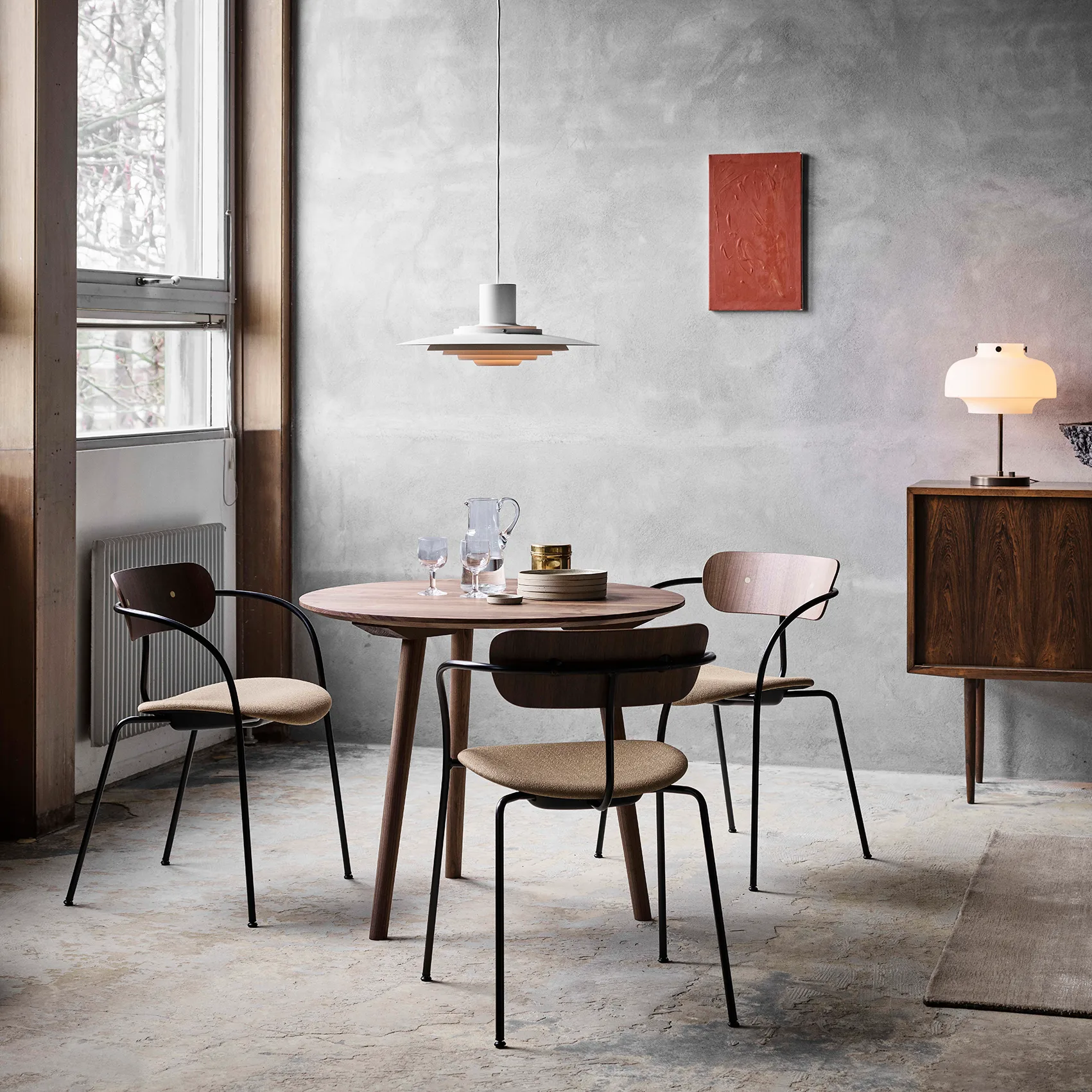 Table In Between SK3, Noyer &Tradition