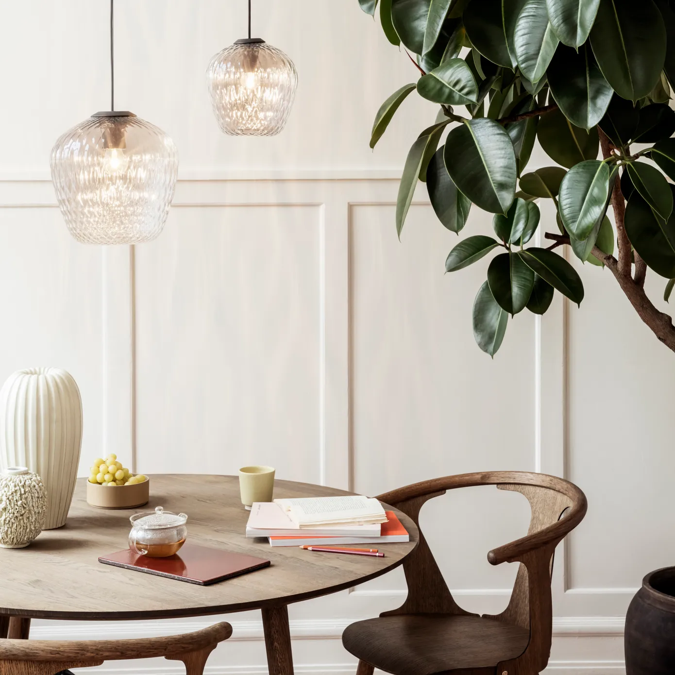 Table In Between SK4, Chêne huilé fumé &Tradition