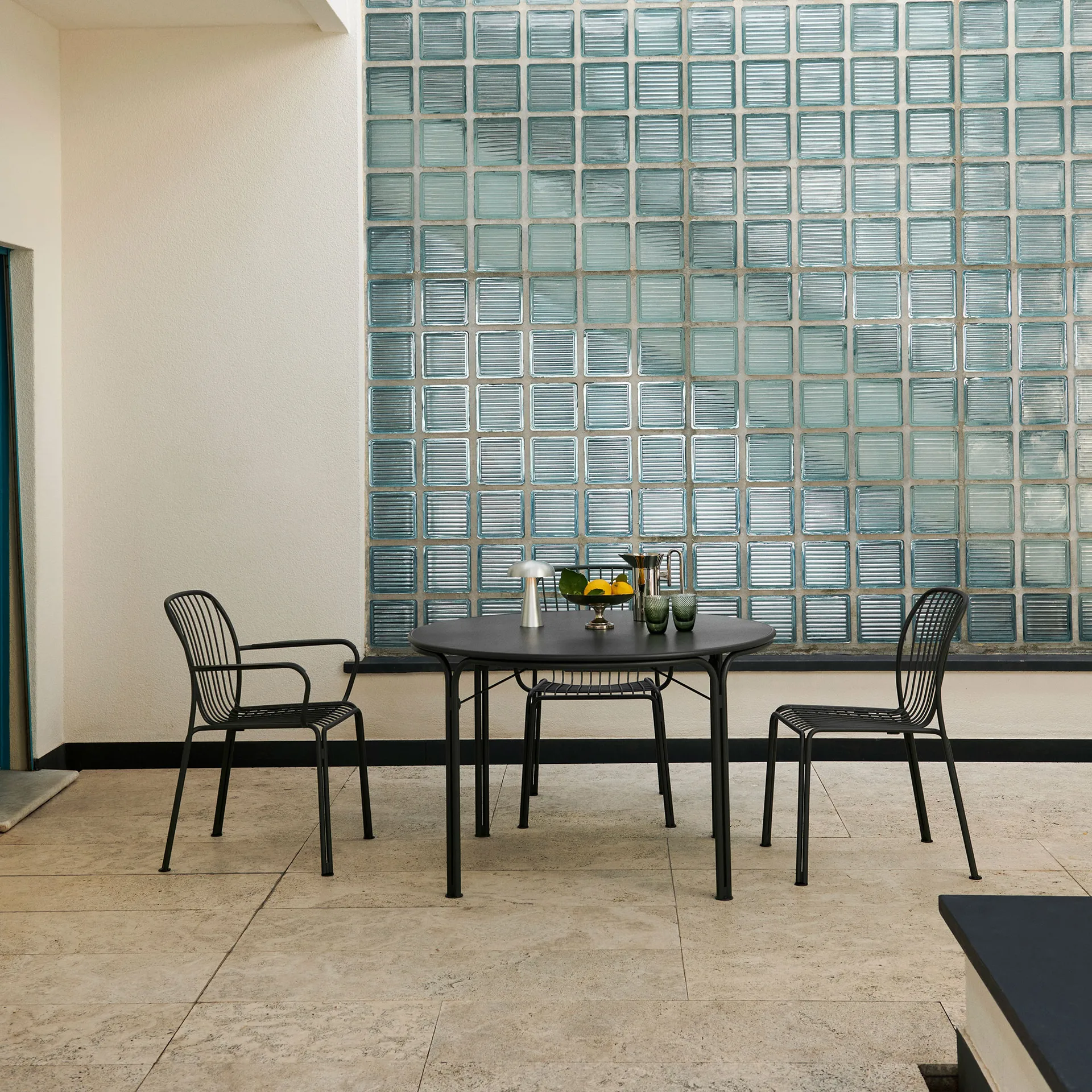 Table Thorvald SC98 Ø115 cm, Black &Tradition