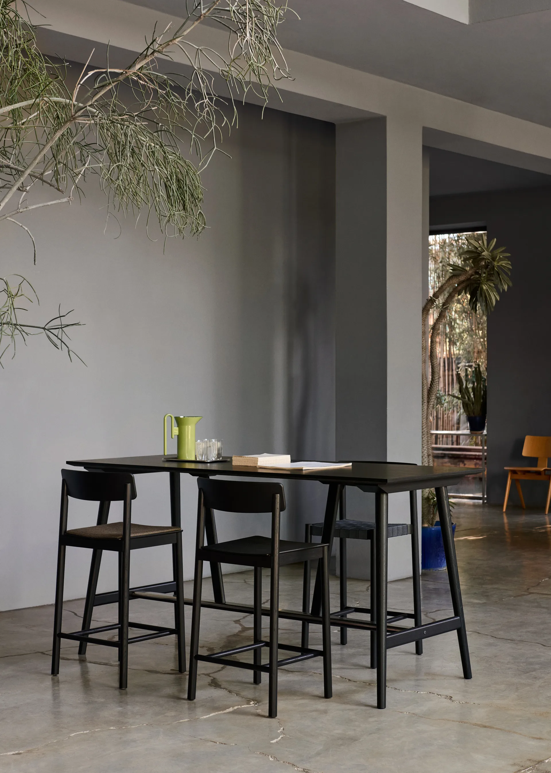 Tabouret de bar Betty TK13 Counter Chair 65 cm, Chêne fumé &Tradition