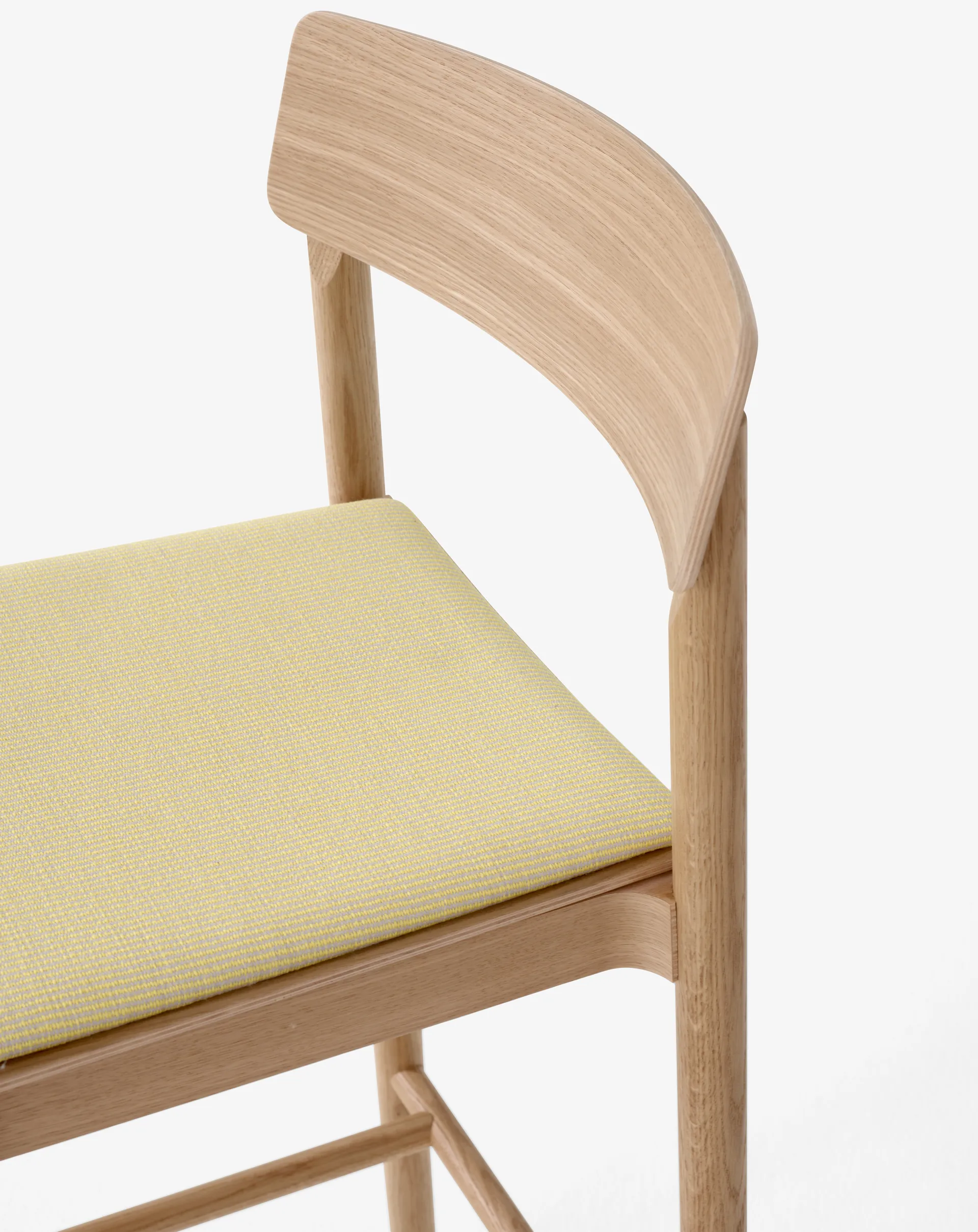 Tabouret de bar Betty TK17 Bar Chair 75 cm, Fuse 0421-chêne laqué &Tradition