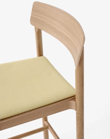 Tabouret de bar Betty TK17 Bar Chair 75 cm - Fuse 0421-chêne laqué - &Tradition