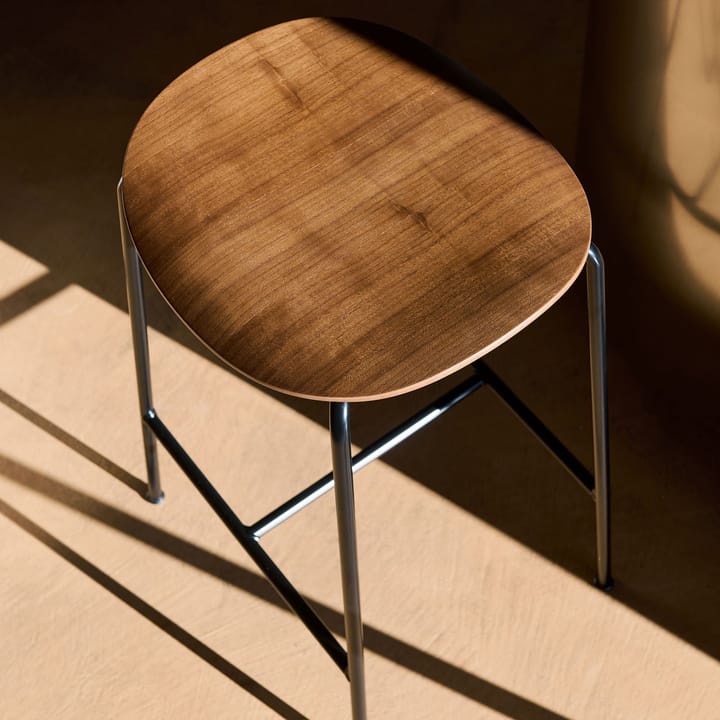 Tabouret de bar Pavilion AV37 68 cm, Black-lacquered oak &Tradition