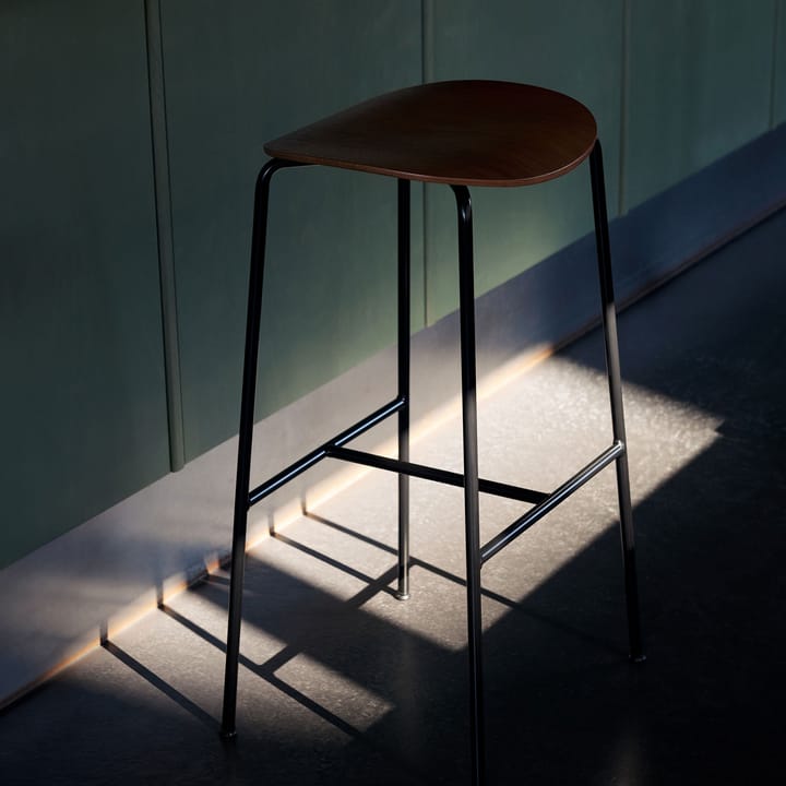 Tabouret de bar Pavilion AV37 68 cm, Black-lacquered oak &Tradition