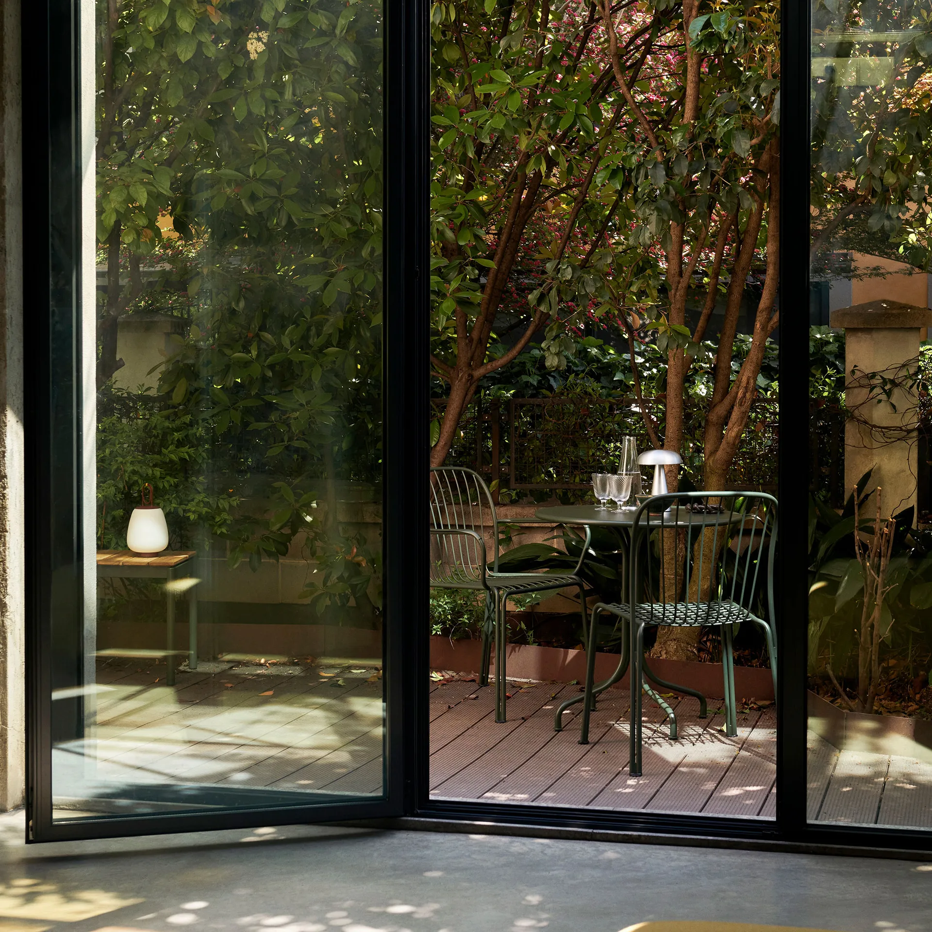 Thorvald SC96 table de café Ø70 cm, Bronze green &Tradition