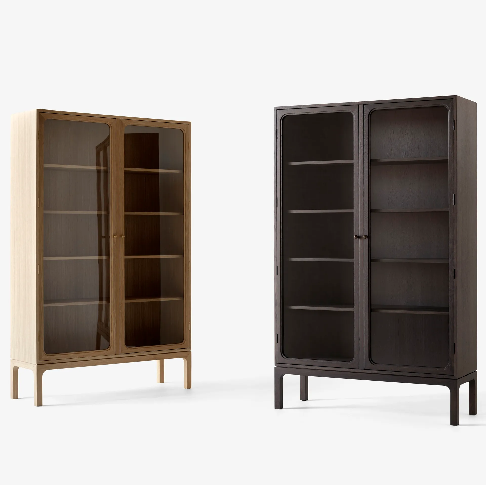 Trace SC88 Vitrine 120x192x40 cm, Dark stained oak &Tradition