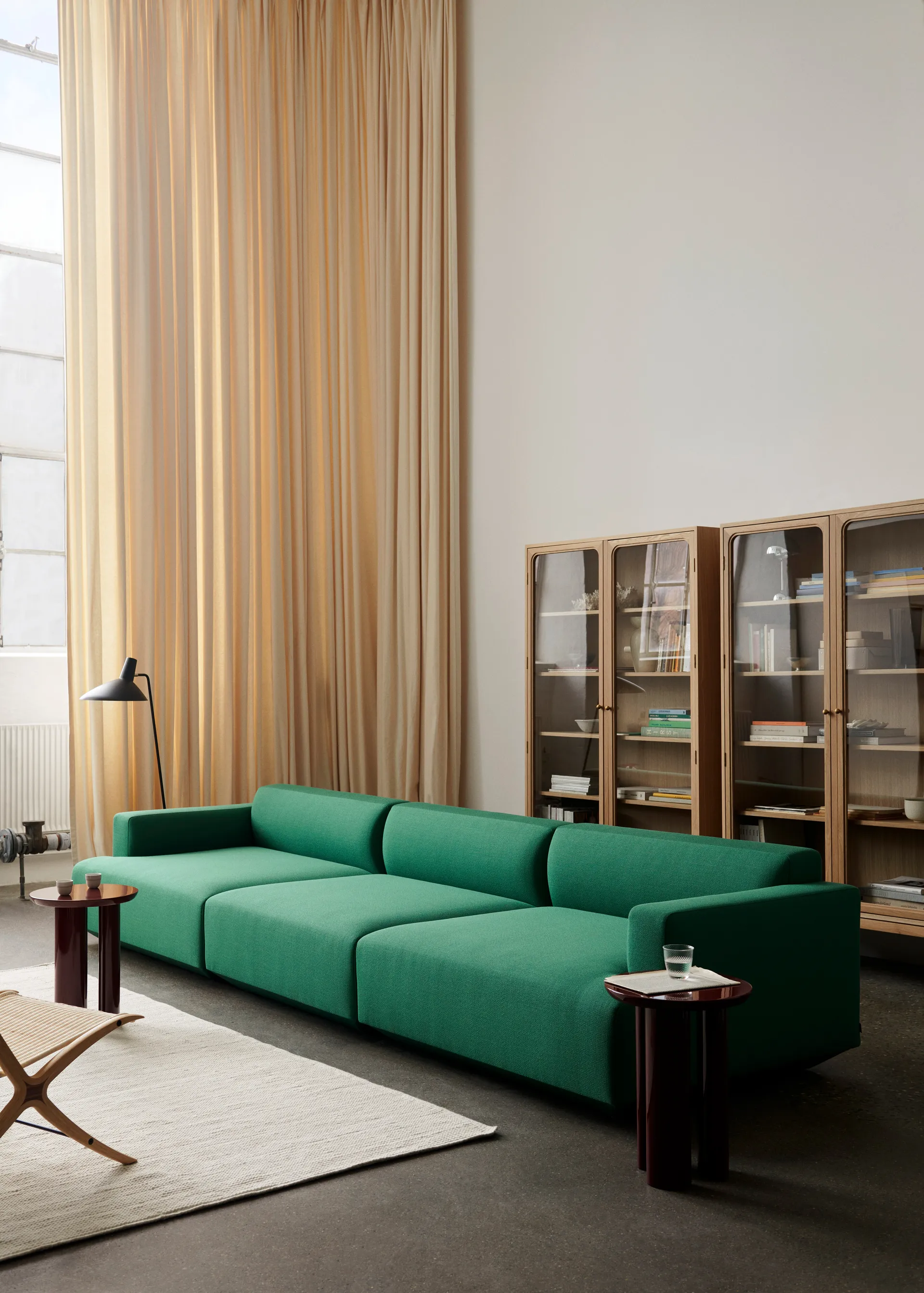 Trace SC88 Vitrine 120x192x40 cm, Natural natural oak &Tradition