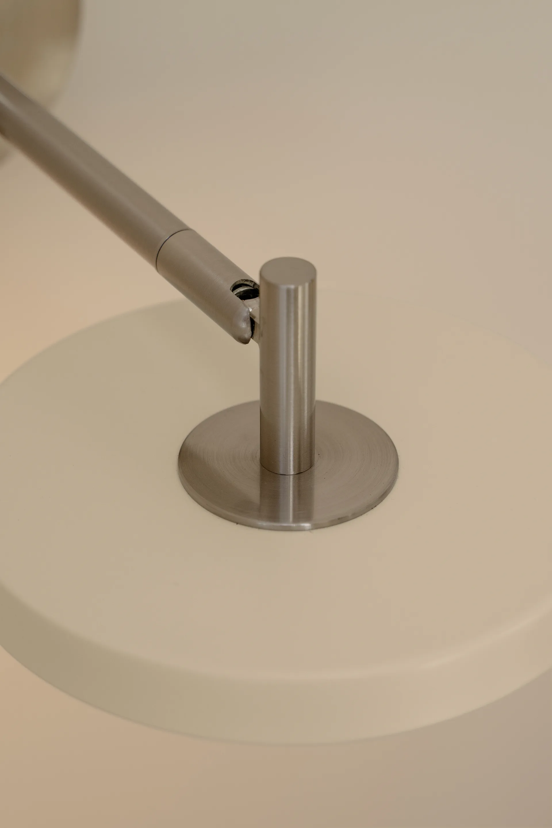 Applique murale Asteria Wall, Long, Pearl white-chrome Umage