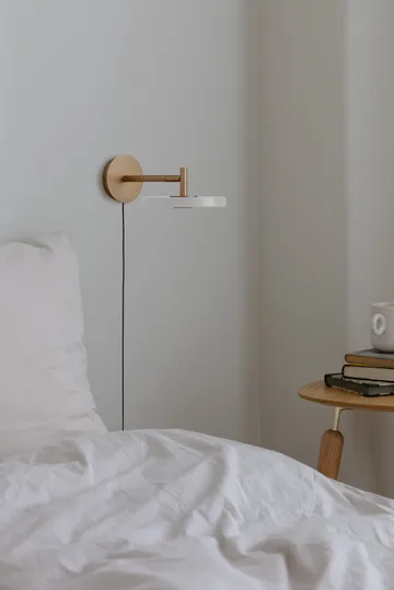 Applique murale Asteria Wall - Short, Pearl white-brass - Umage