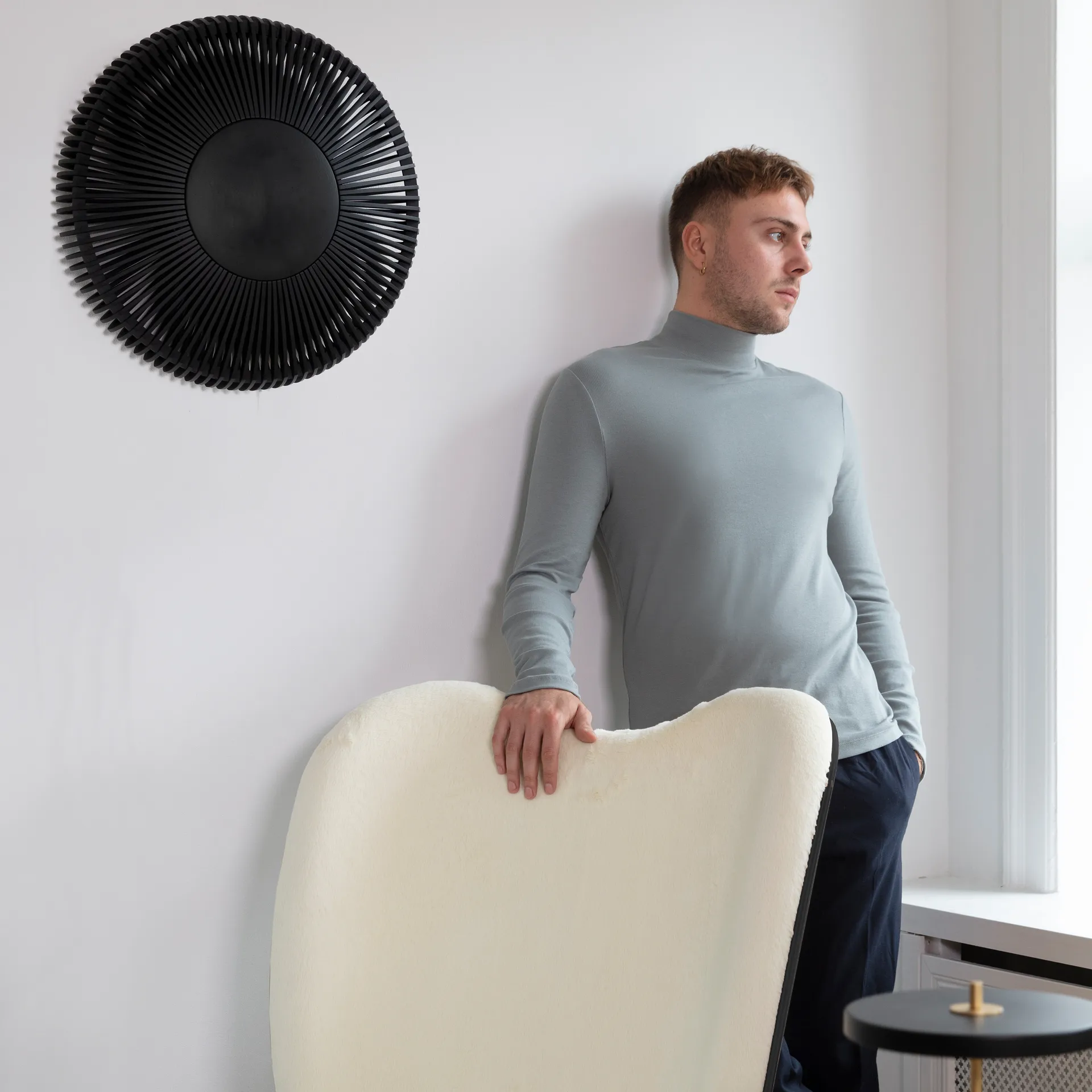 Applique murale Clava Up large, Noir chêne Umage