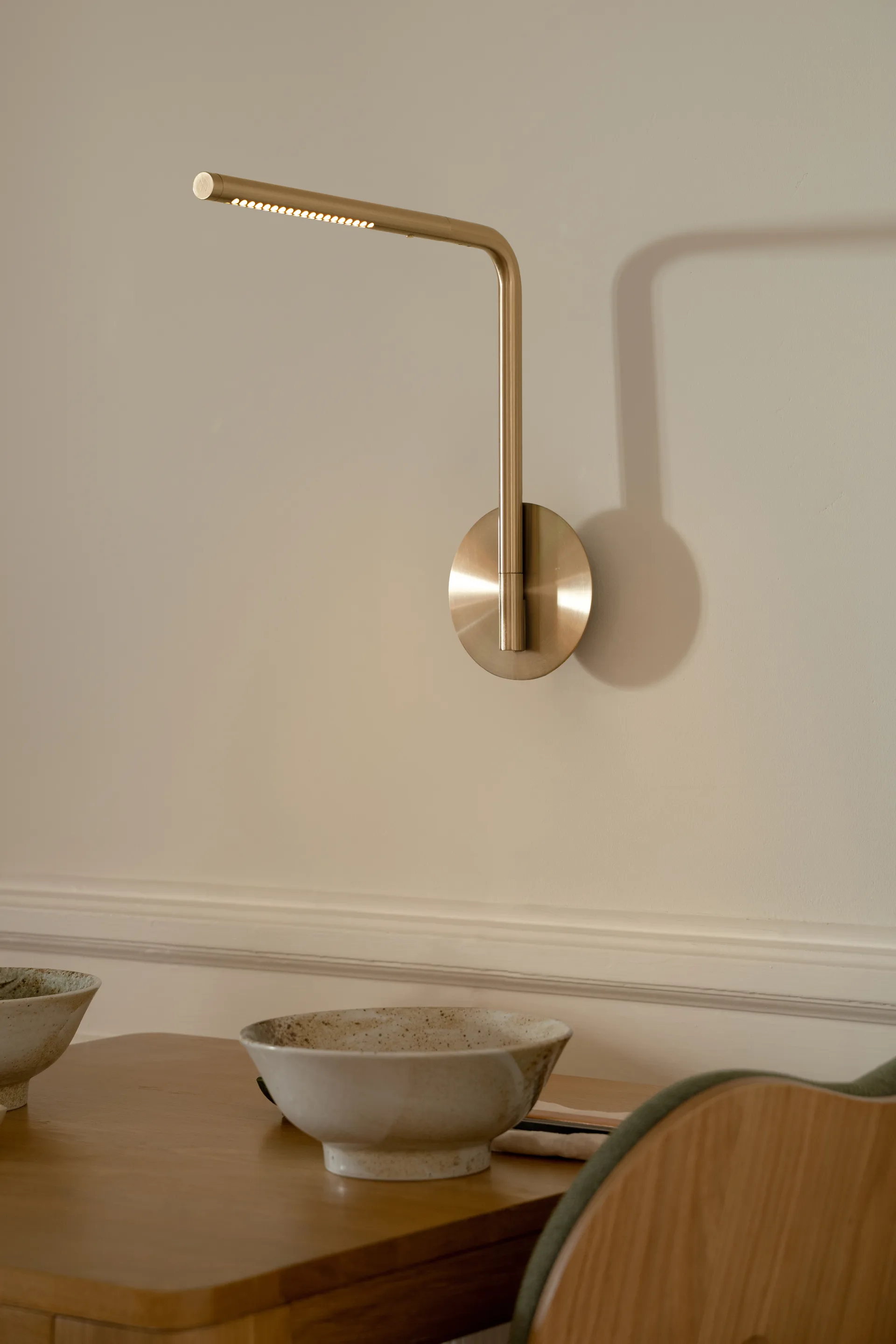 Applique murale Omni Pivot, Brass Umage