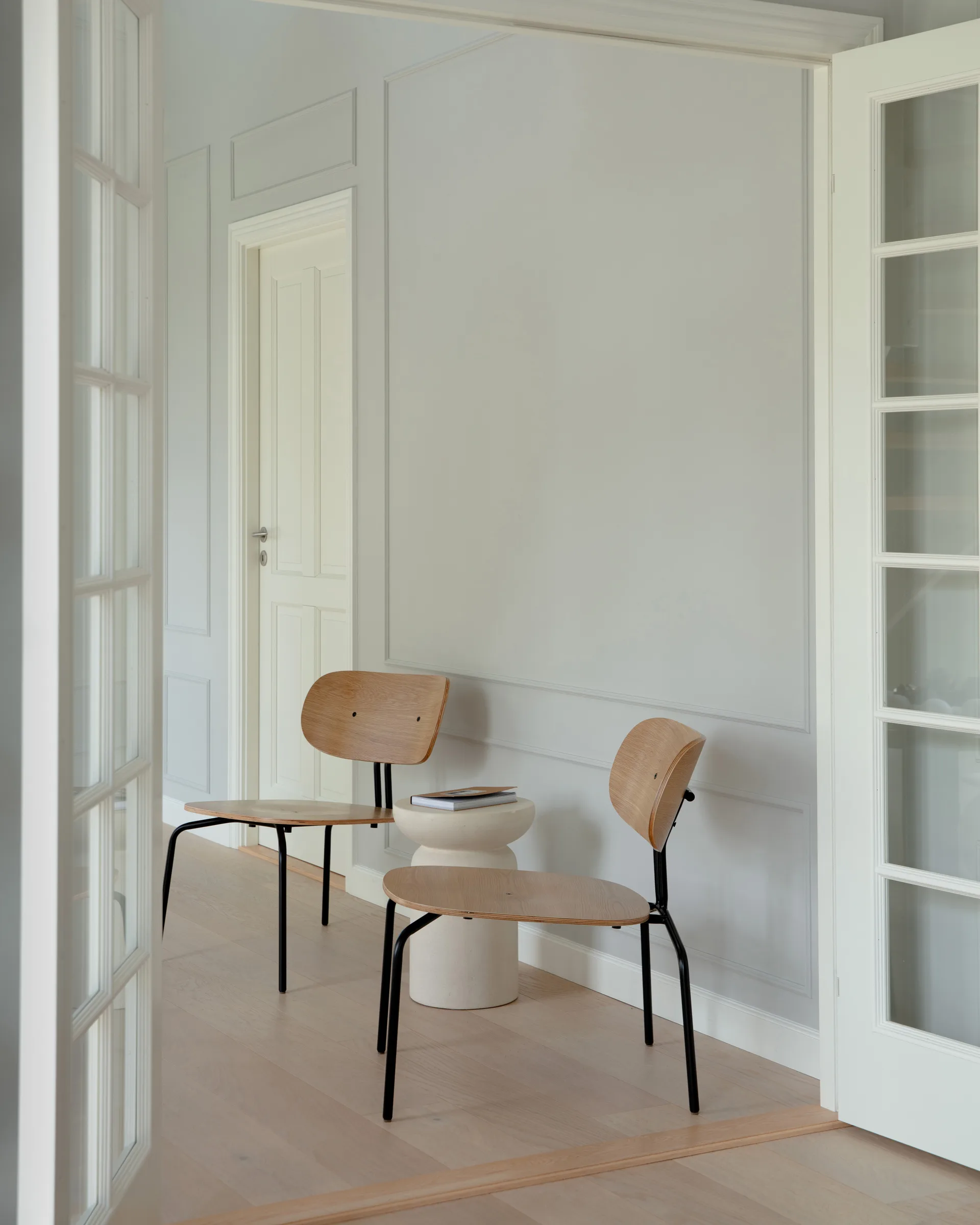 Fauteuil lounge Curious, Oak-black Umage