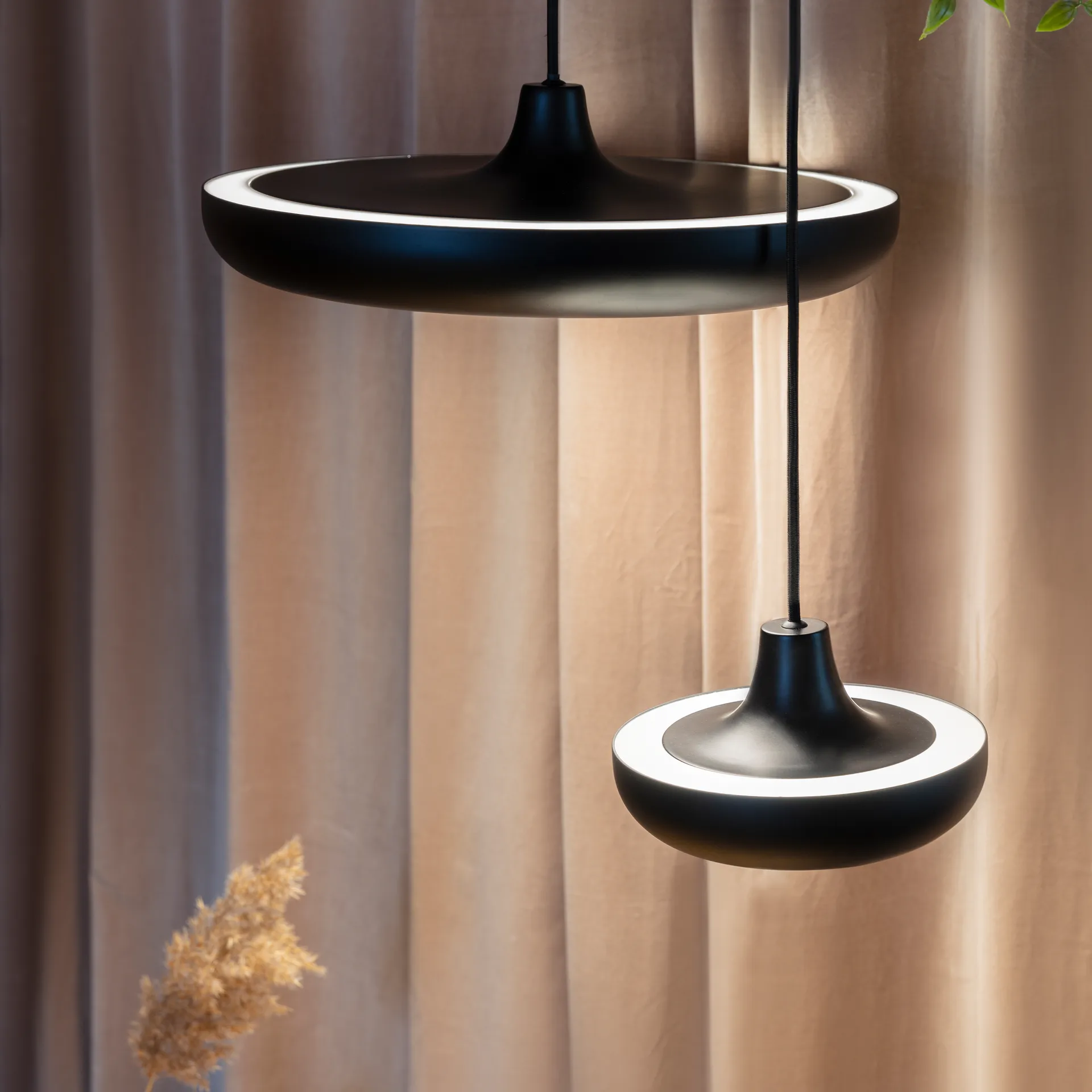 Lampe Cassini noir, Ø20 cm Umage