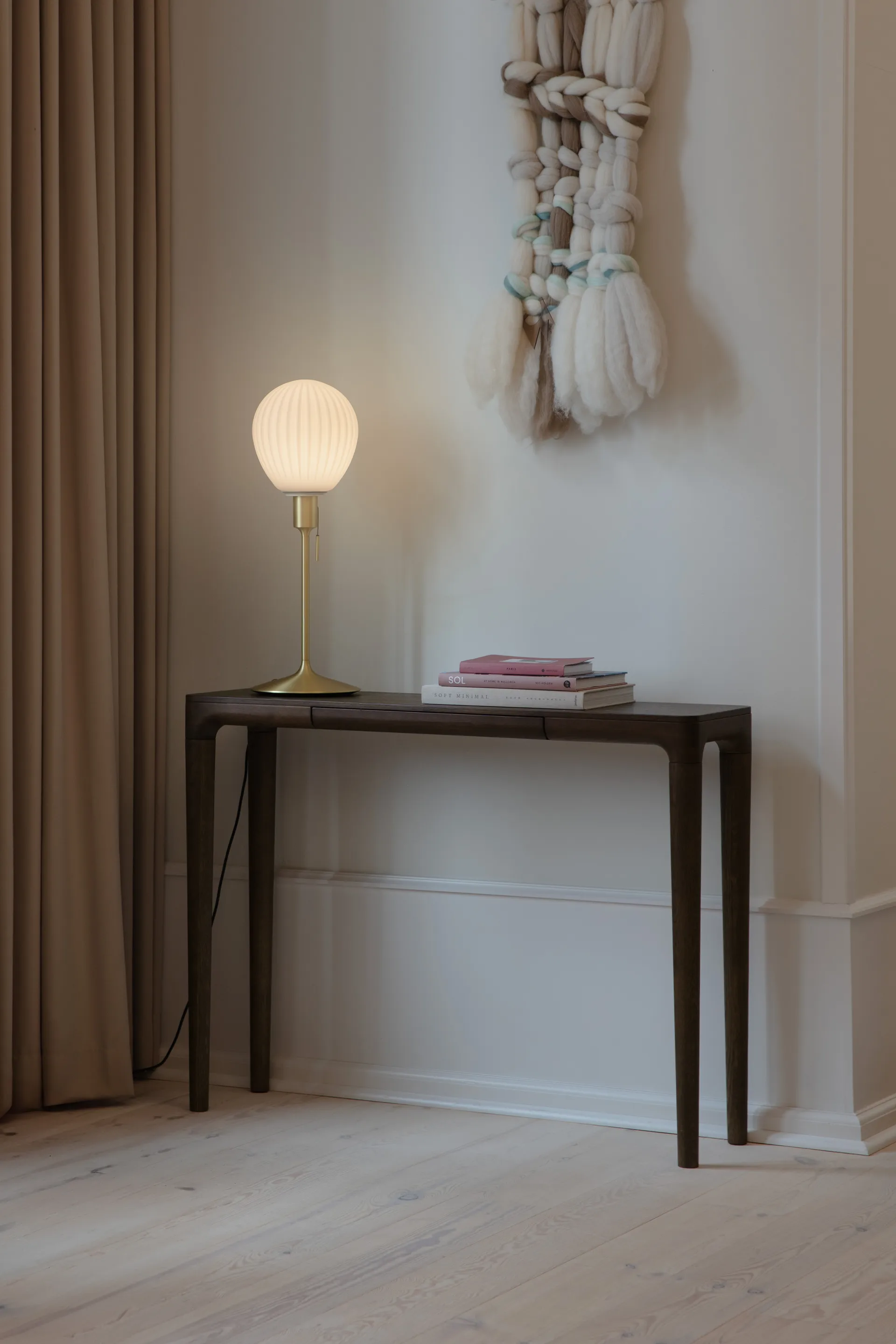 Lampe de table Around The World, Laiton brossé Umage