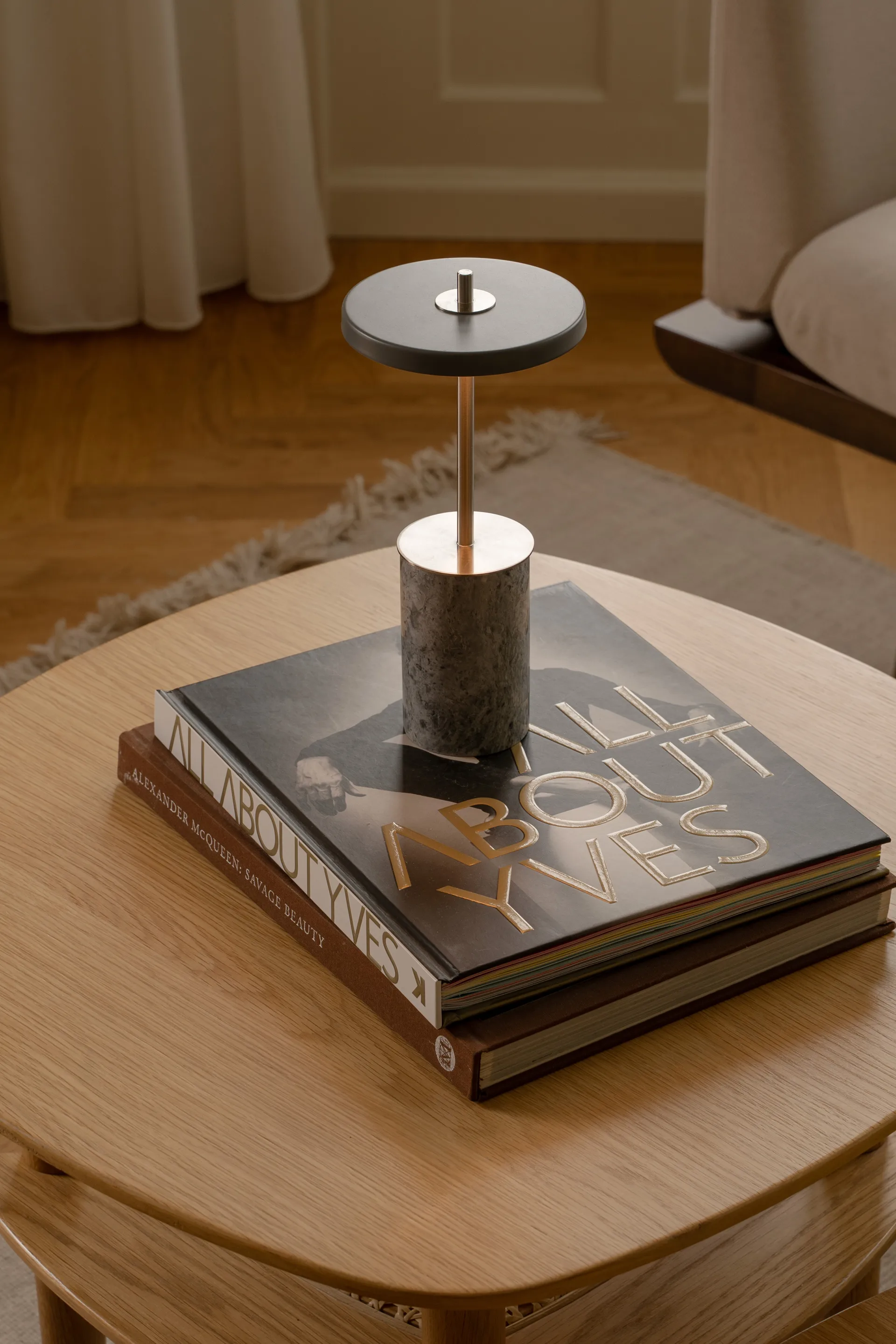 Lampe de table Asteria Move Mini Ø12x25,5 cm, Grey Marble-brass Umage