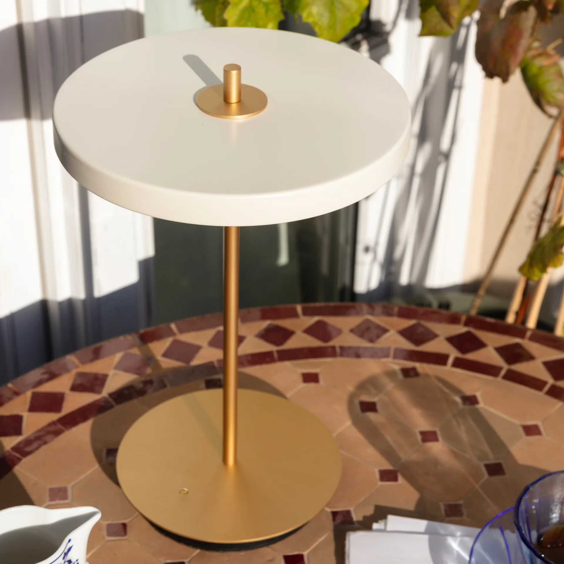Lampe de table Asteria Move, Pearl white Umage