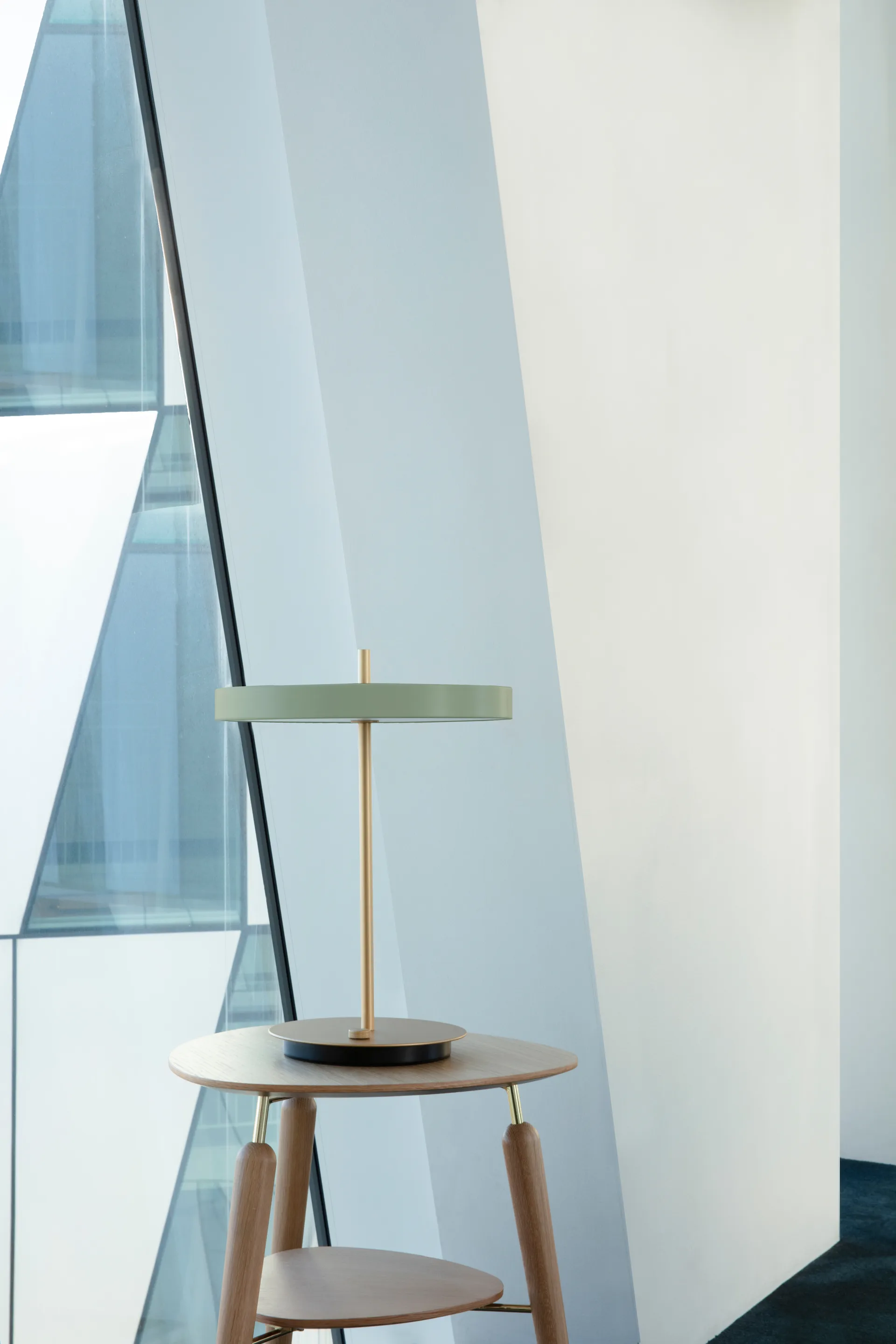 Lampe de table Asteria, Olive Umage