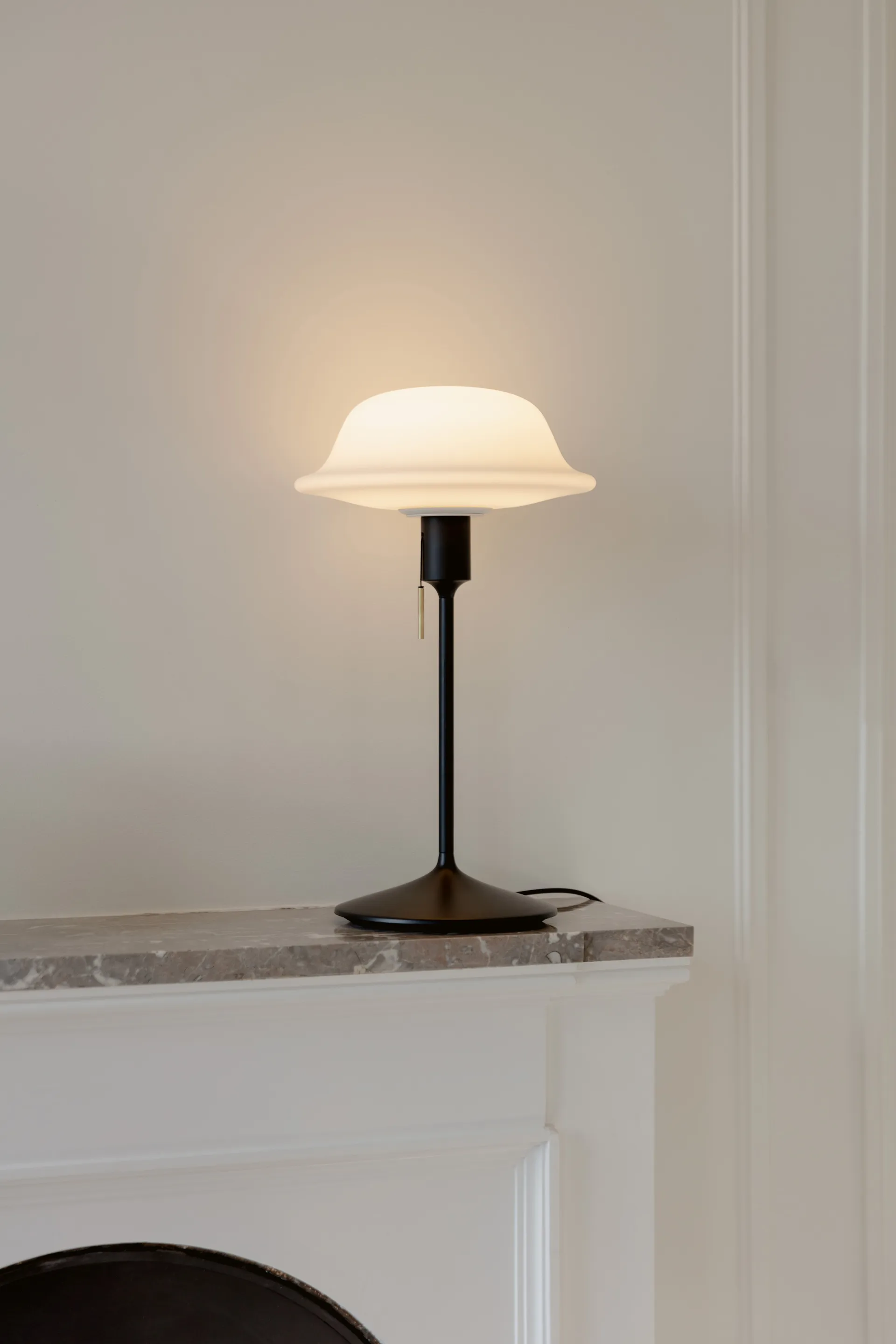 Lampe de table Butler, Blanc-Noir Umage