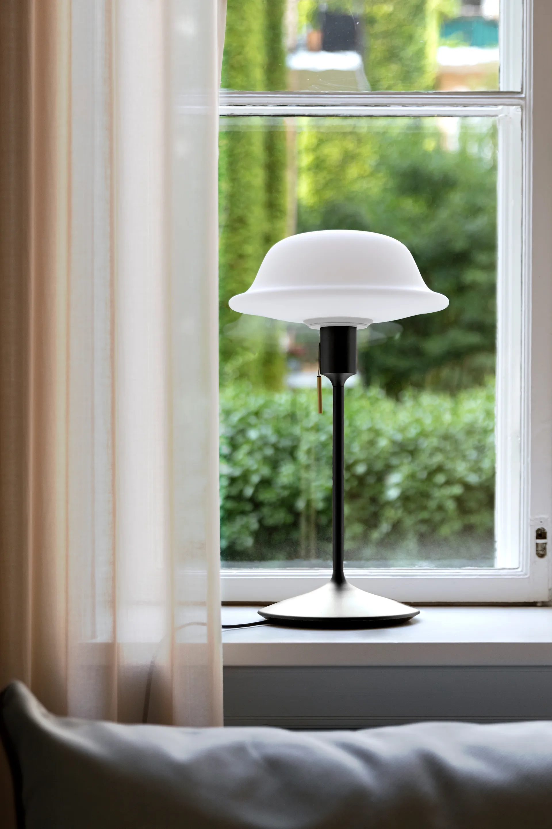 Lampe de table Butler, Blanc-Noir Umage