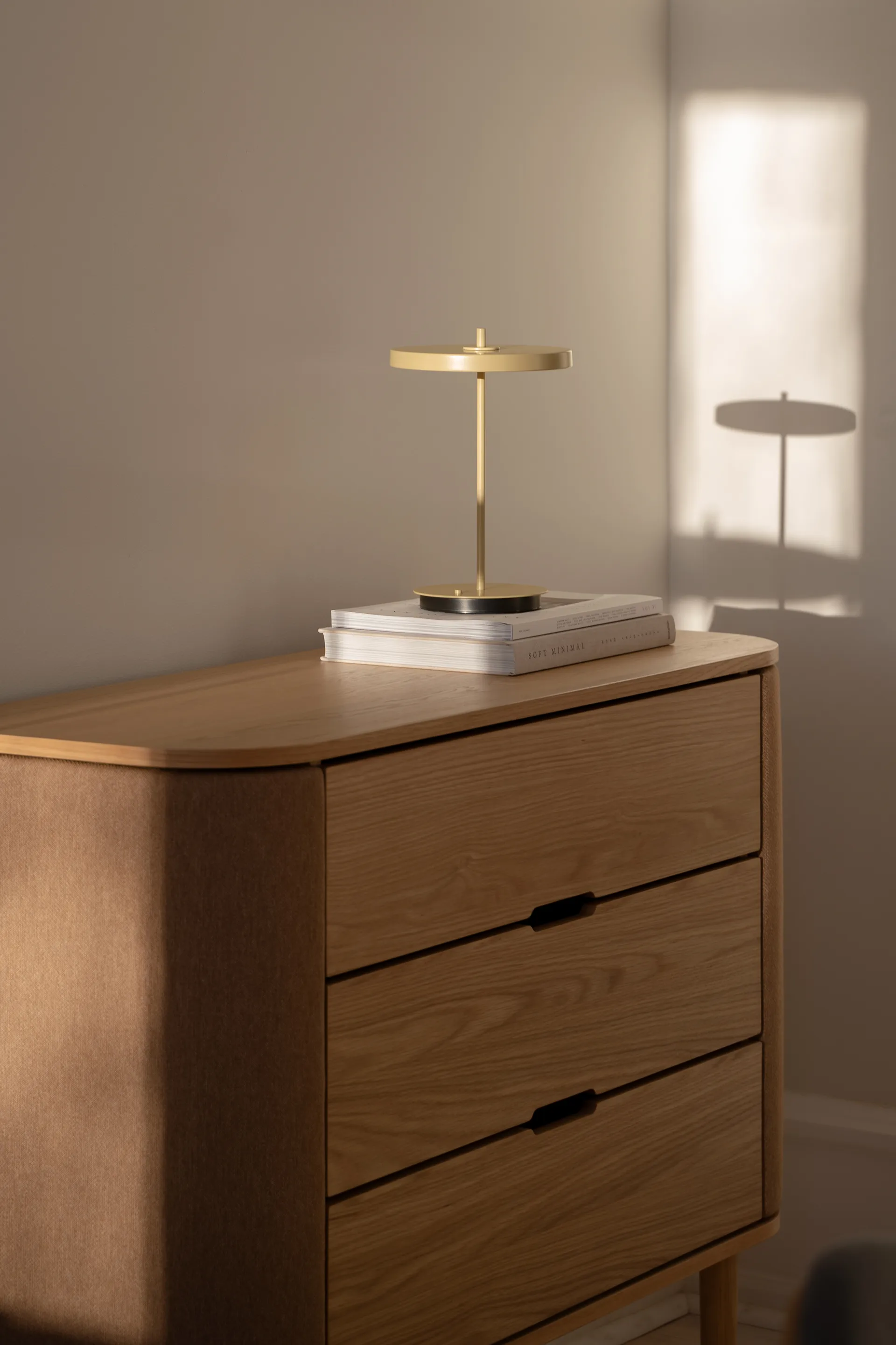 Lampe de table portable Asteria Move, Monochrome-jaune beurre Umage