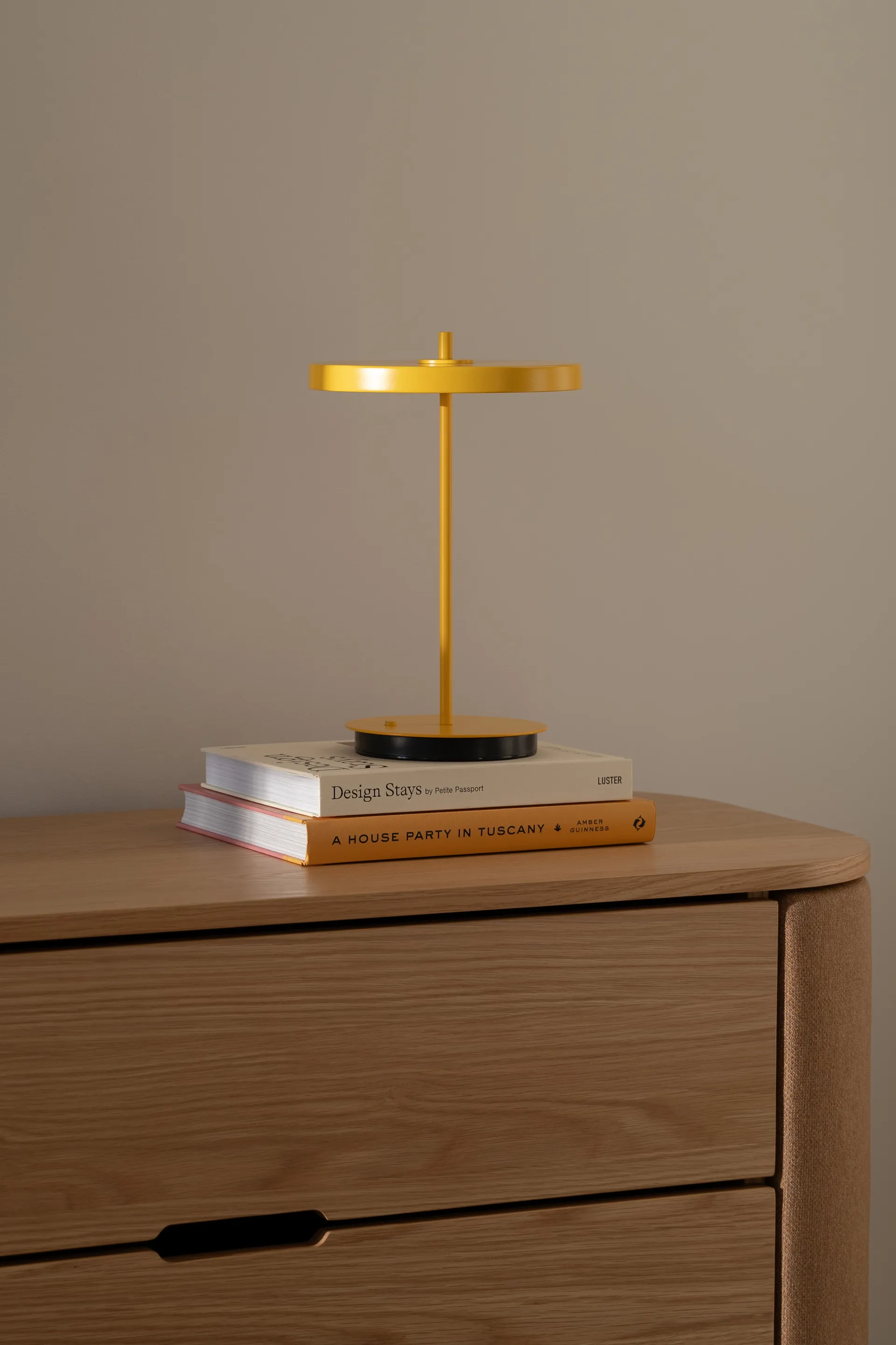 Lampe de table portable Asteria Move, Monochrome-tournesol Umage