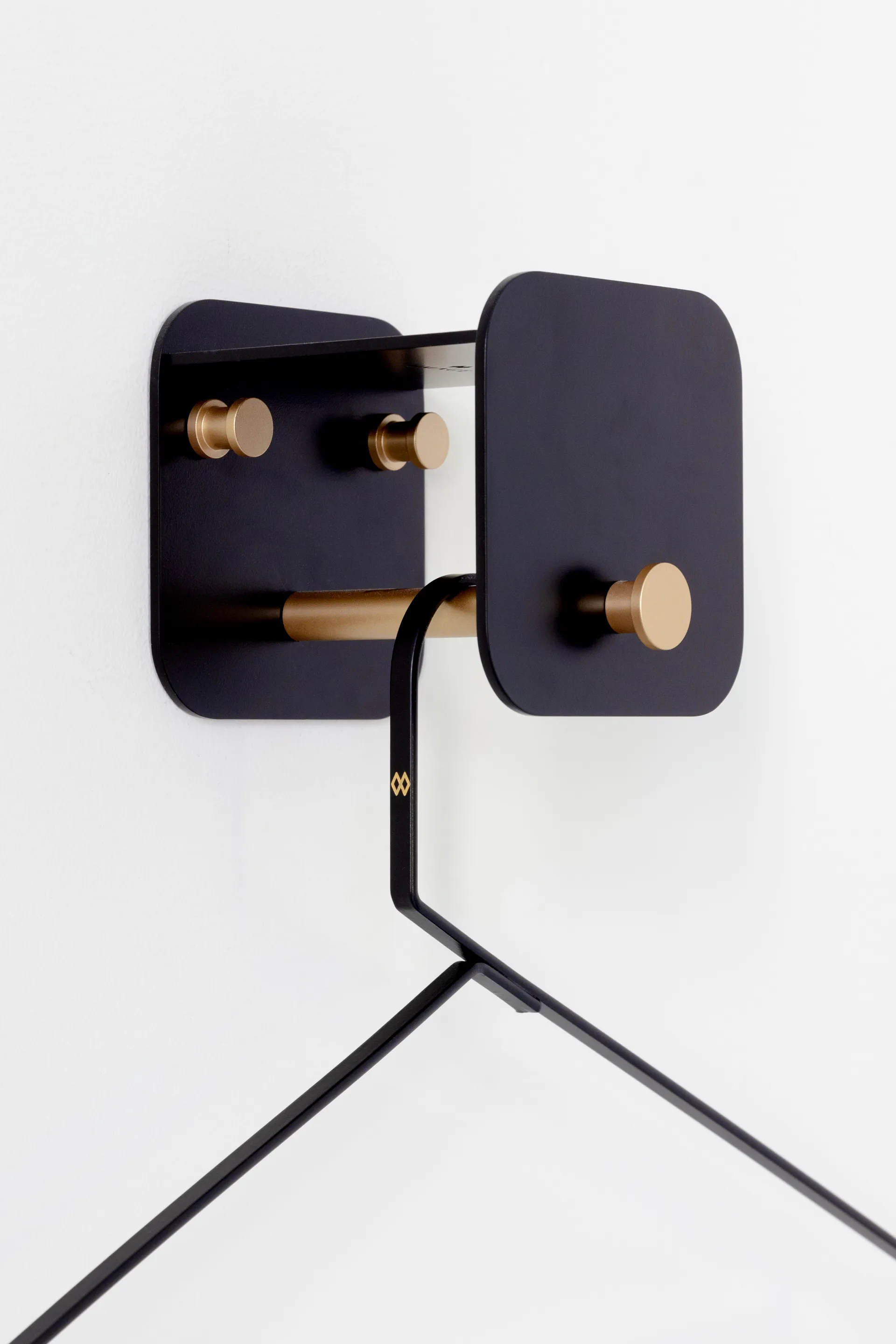 Porte-manteau mural Hang in There, Black-brass Umage