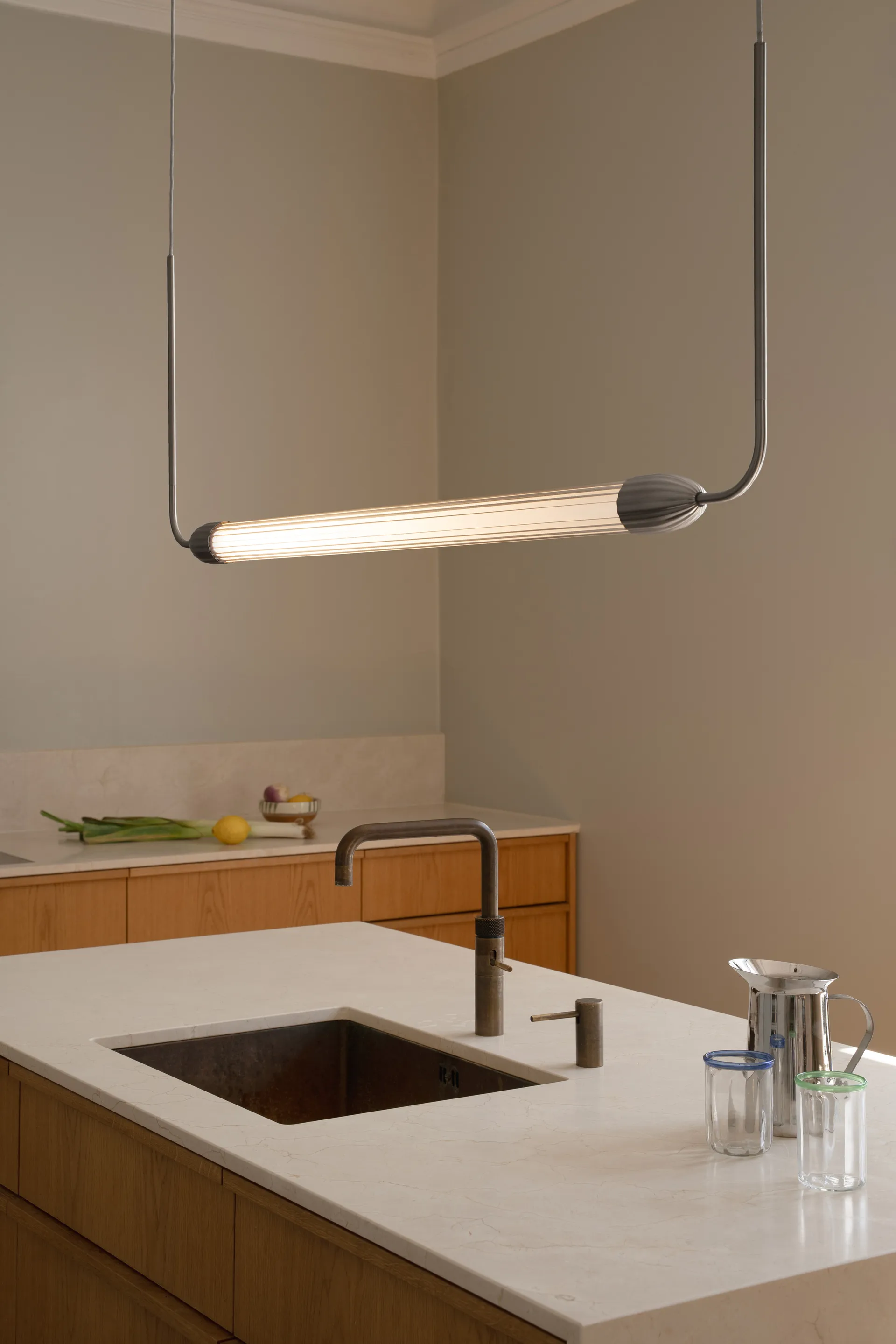 Suspension linéaire Lemon Squeeze, Polish steel Umage
