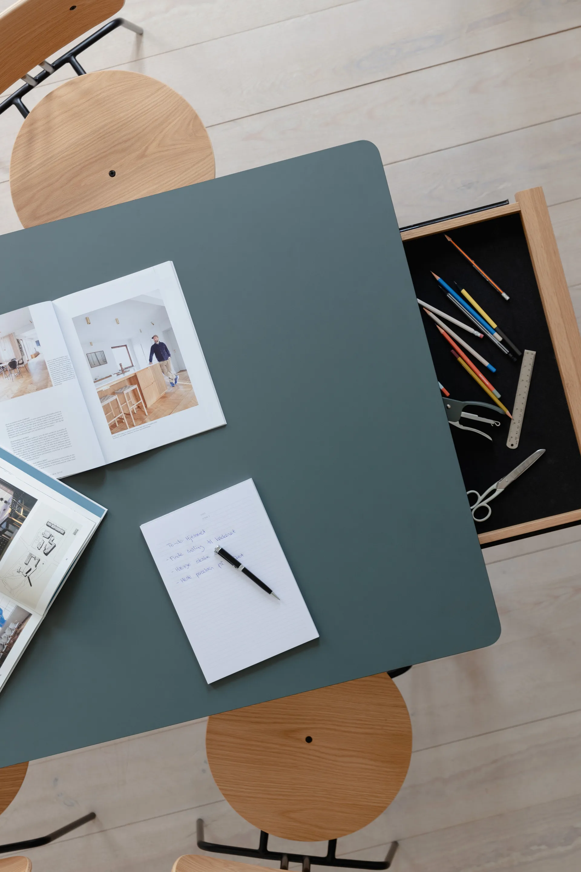 Table à manger Heart'n'Soul 90x200 cm, Oak-moss green Umage