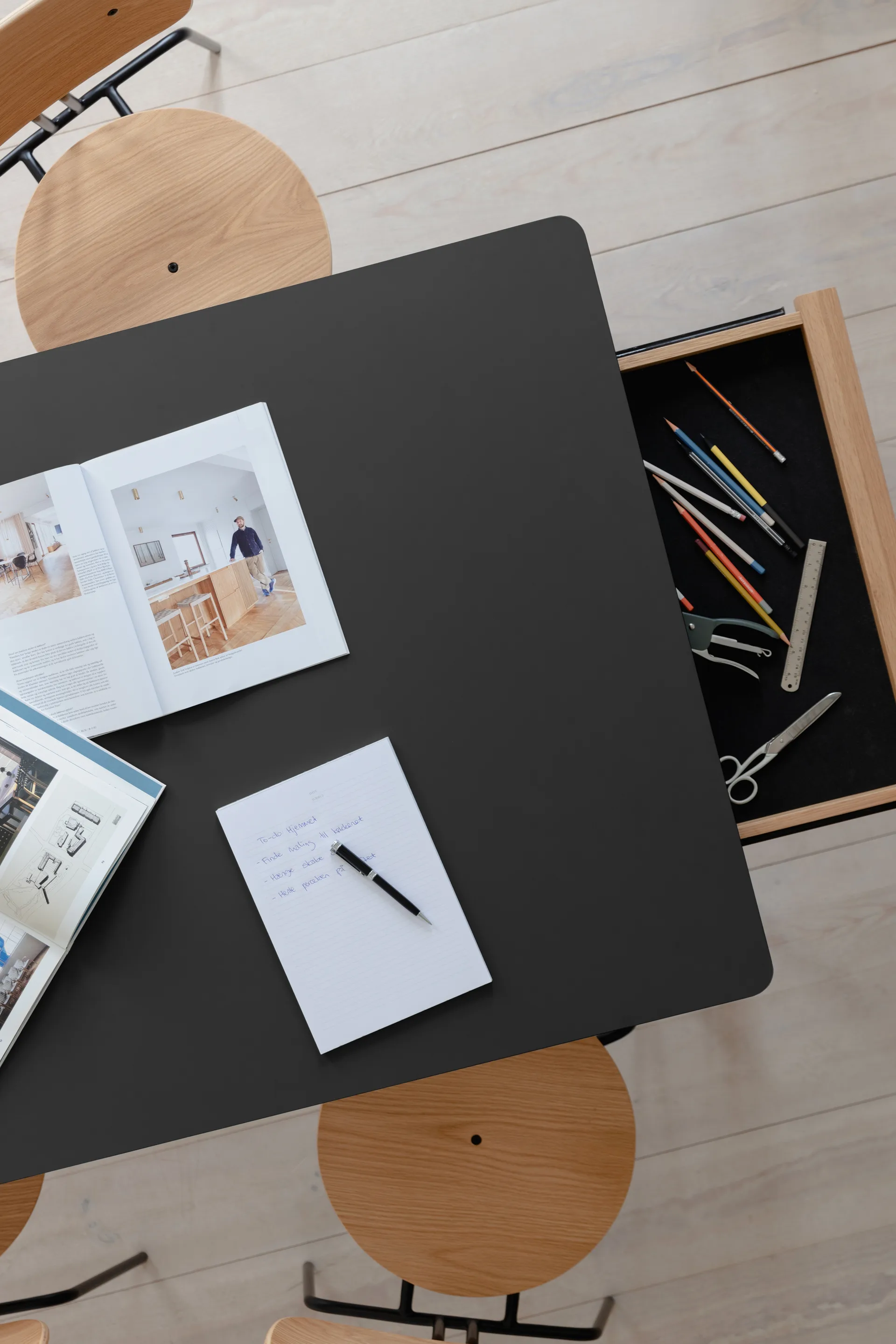 Table à manger Heart'n'Soul 90x200 cm, Oak-obsidian black Umage