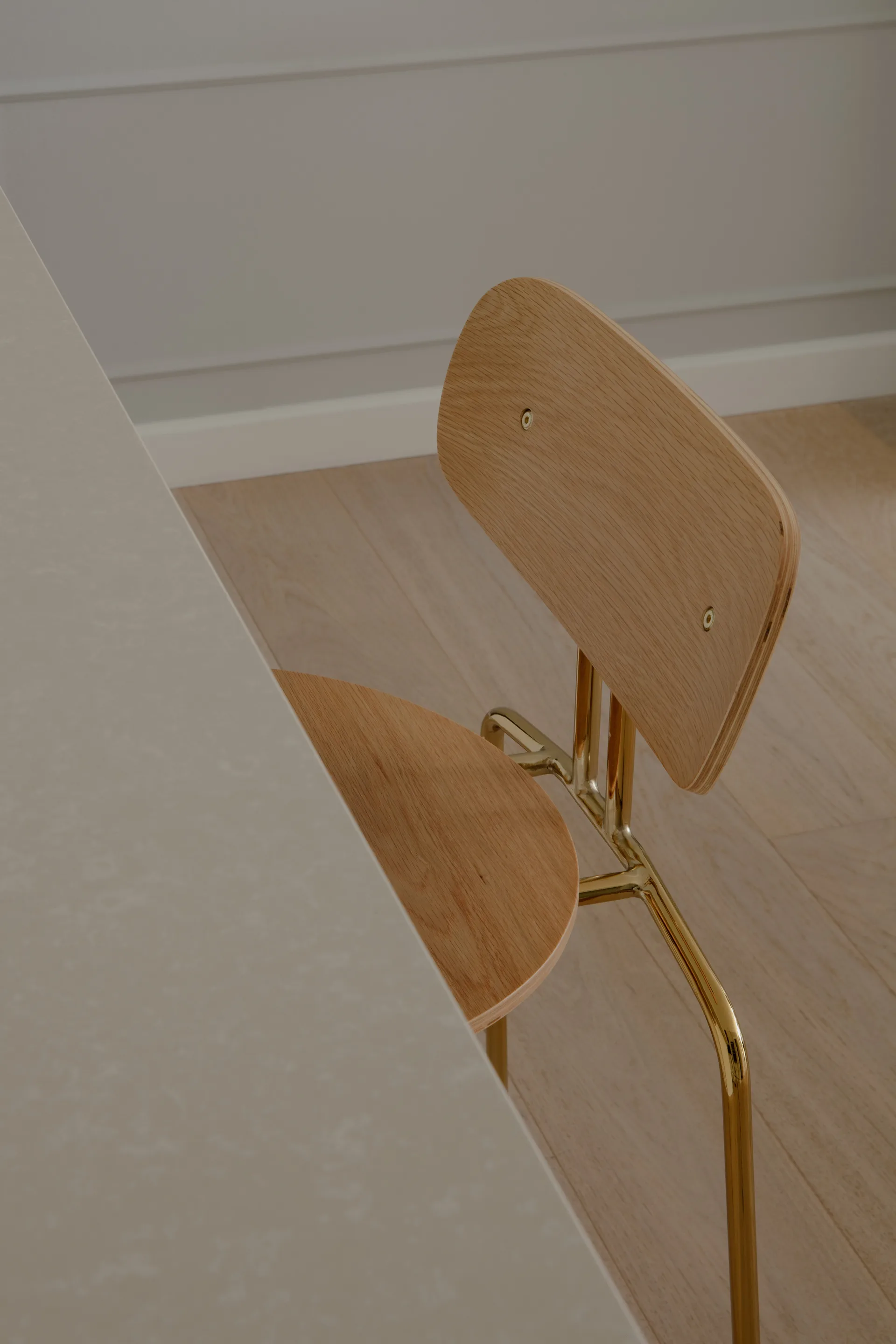 Tabouret de bar Curious 75 cm, Oak-brass Umage