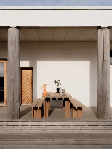 Banc 013 Osa Outdoor Bench - Pin traité thermiquement, 270×37×49 cm - Vaarnii