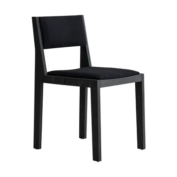 Chaise 016 Maasto Dining Chair - Pin de couleur noire, face avant habillée en noir - Vaarnii